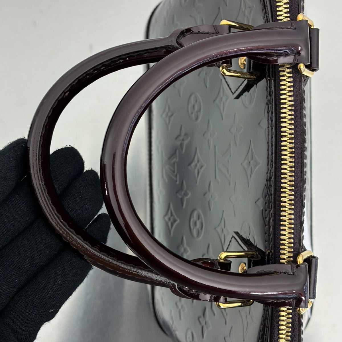 Louis Vuitton Alma PM Vernis