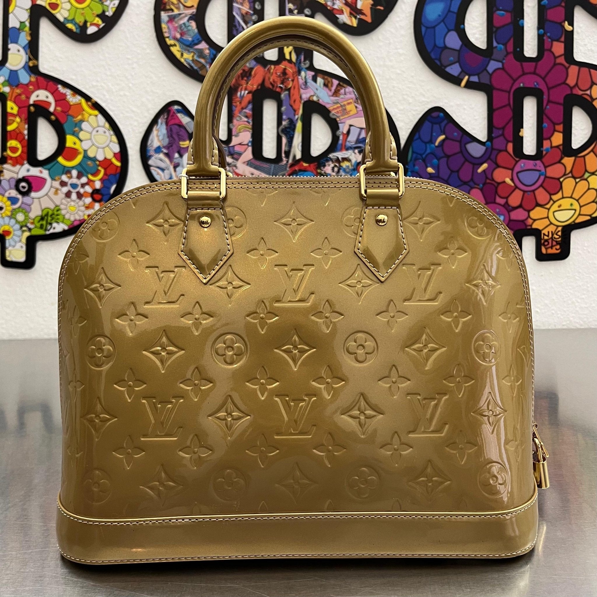 Louis Vuitton Alma PM Vernis Gold
