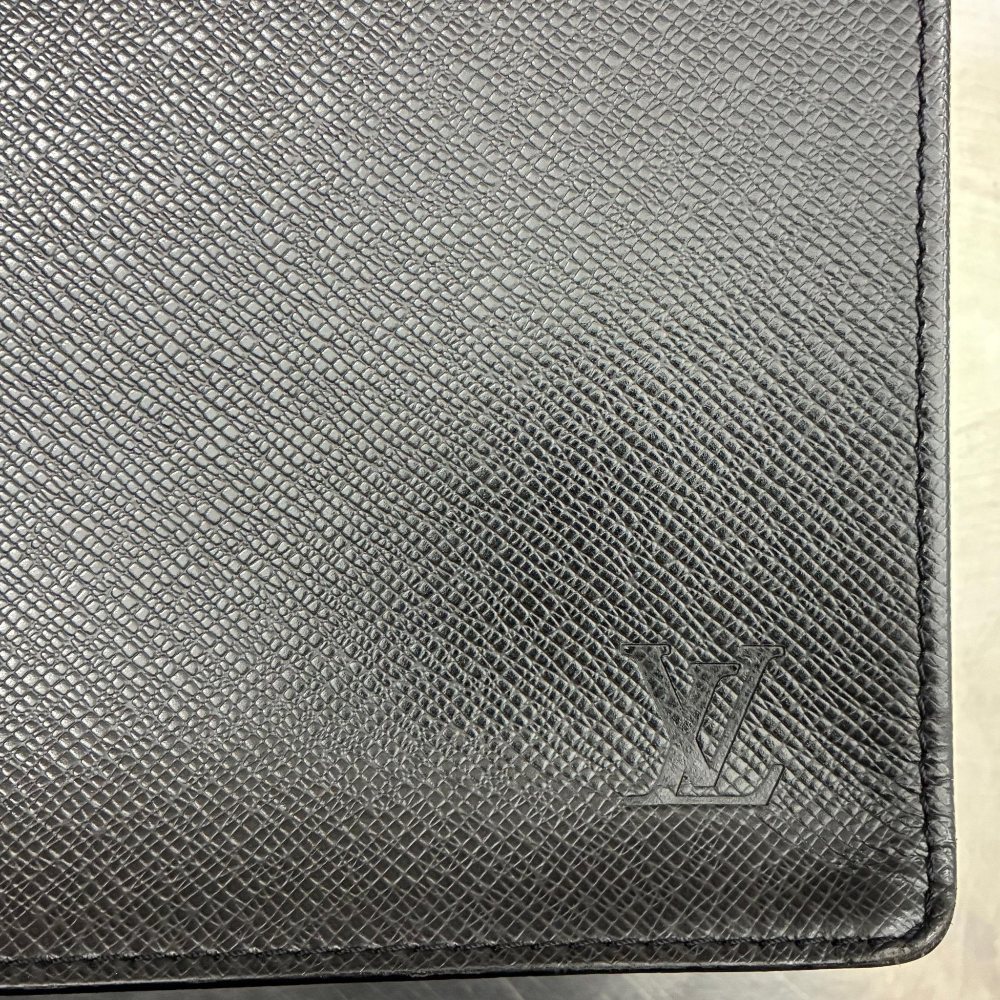 Louis Vuitton Angara Taiga