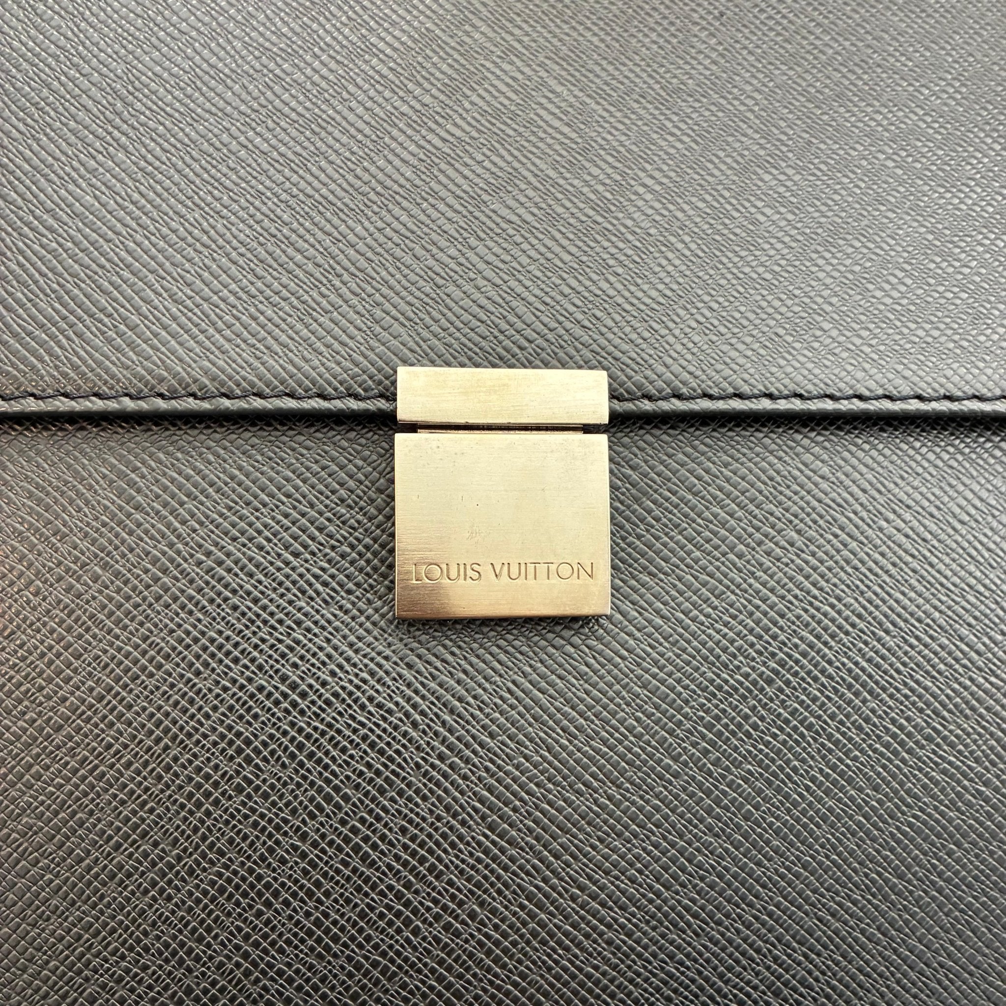 Louis Vuitton Angara Taiga