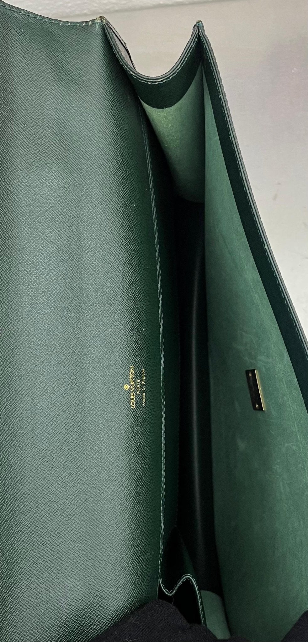 Louis Vuitton Angara Taiga