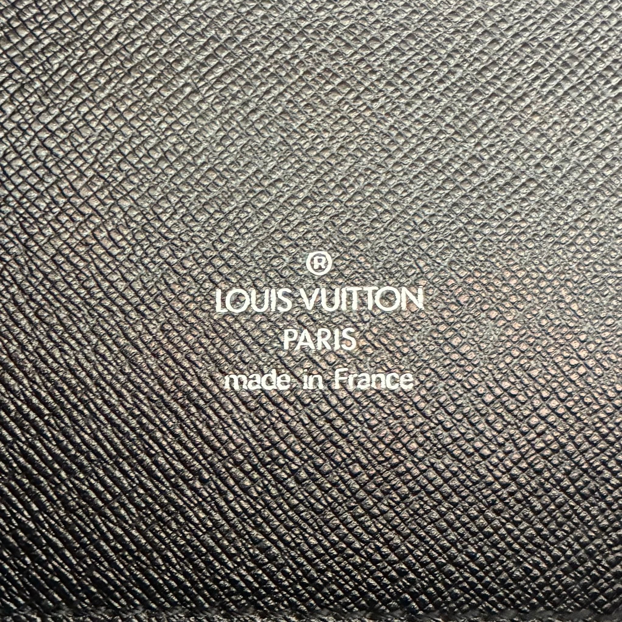 Louis Vuitton Angara Taiga