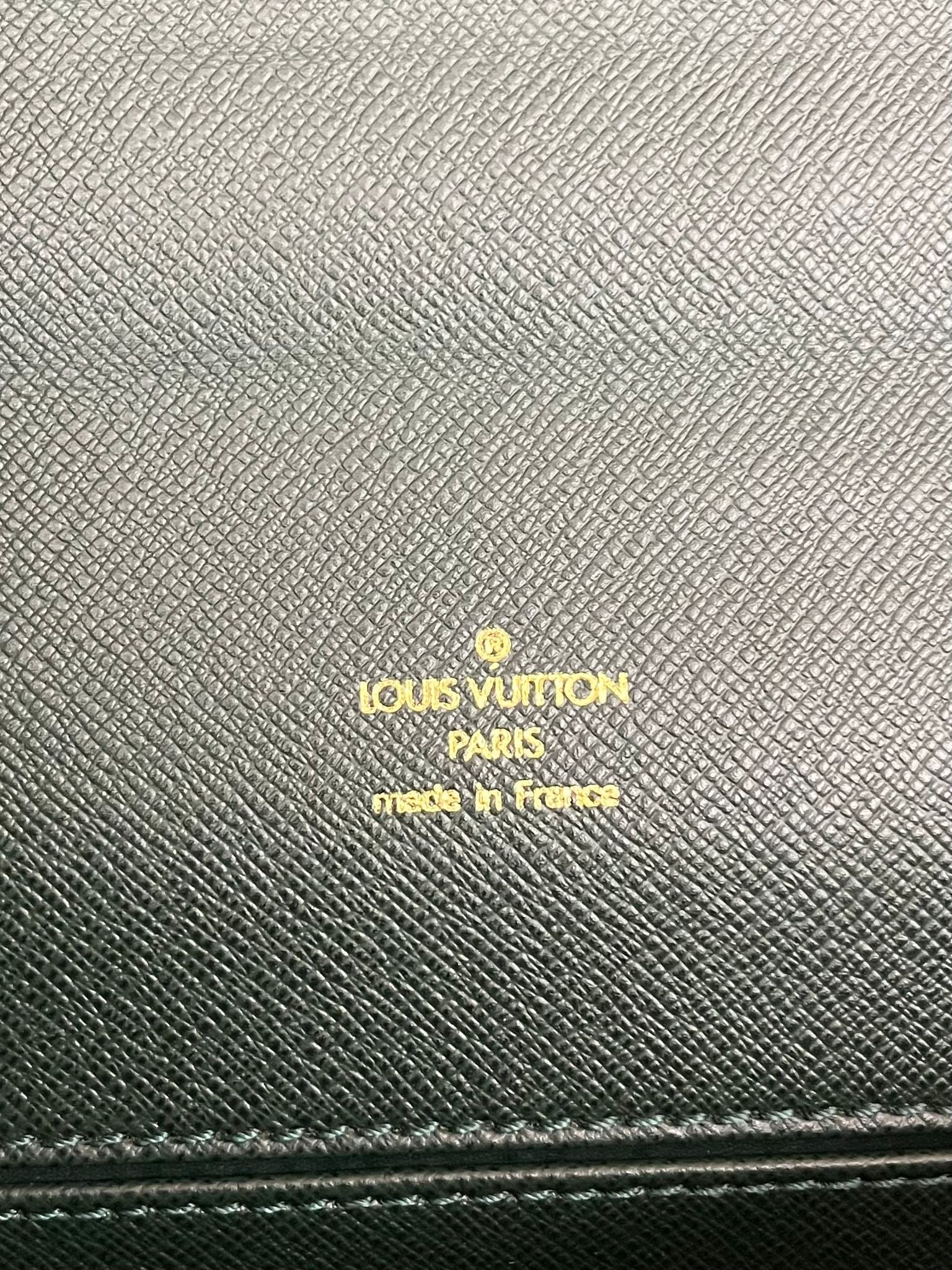 Louis Vuitton Angara Taiga