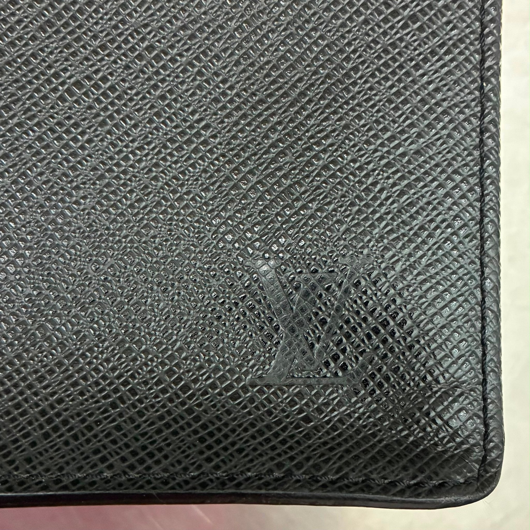 Louis Vuitton Angara Taiga