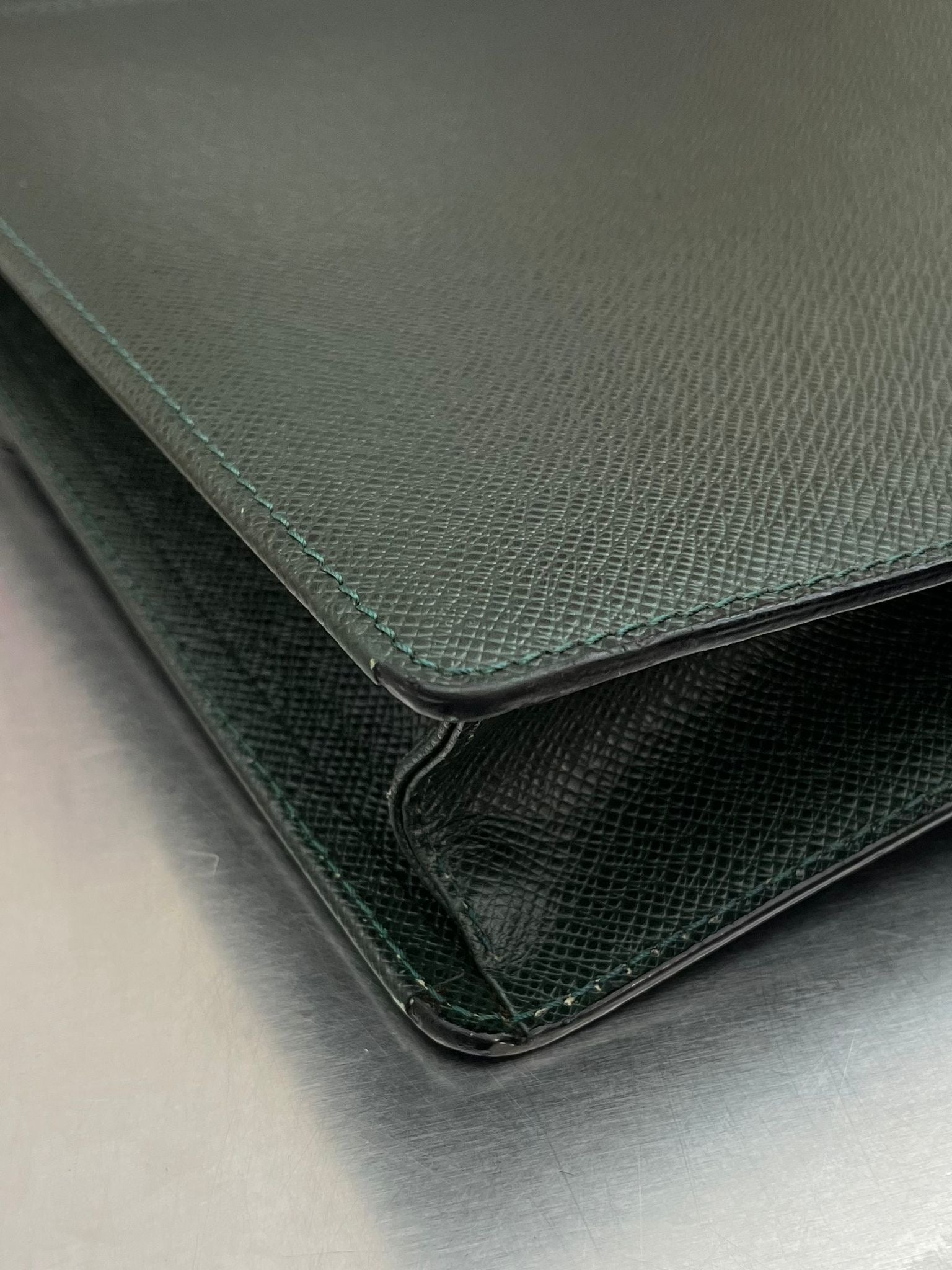 Louis Vuitton Angara Taiga