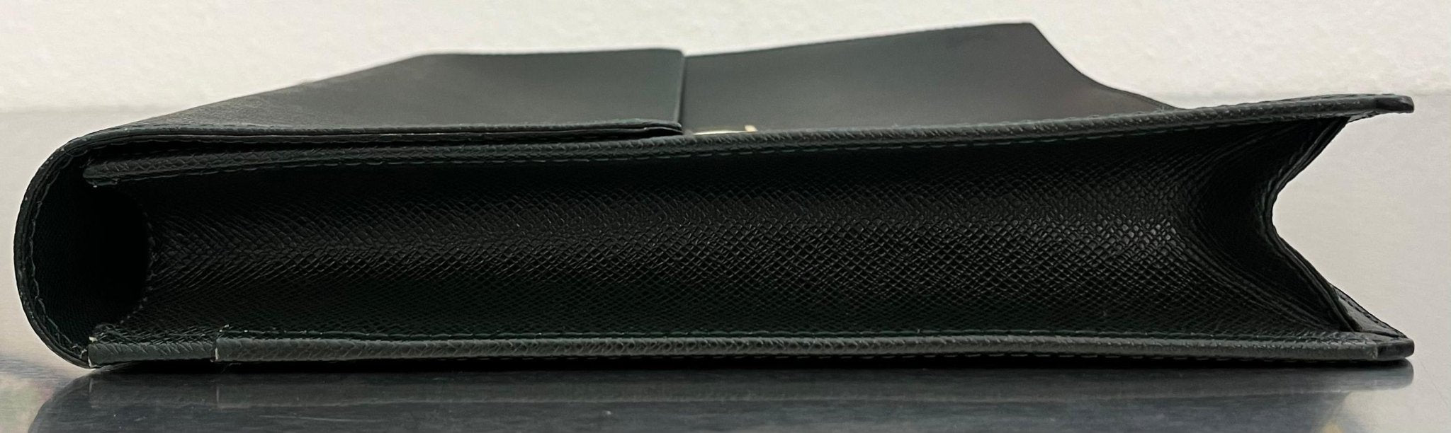 Louis Vuitton Angara Taiga