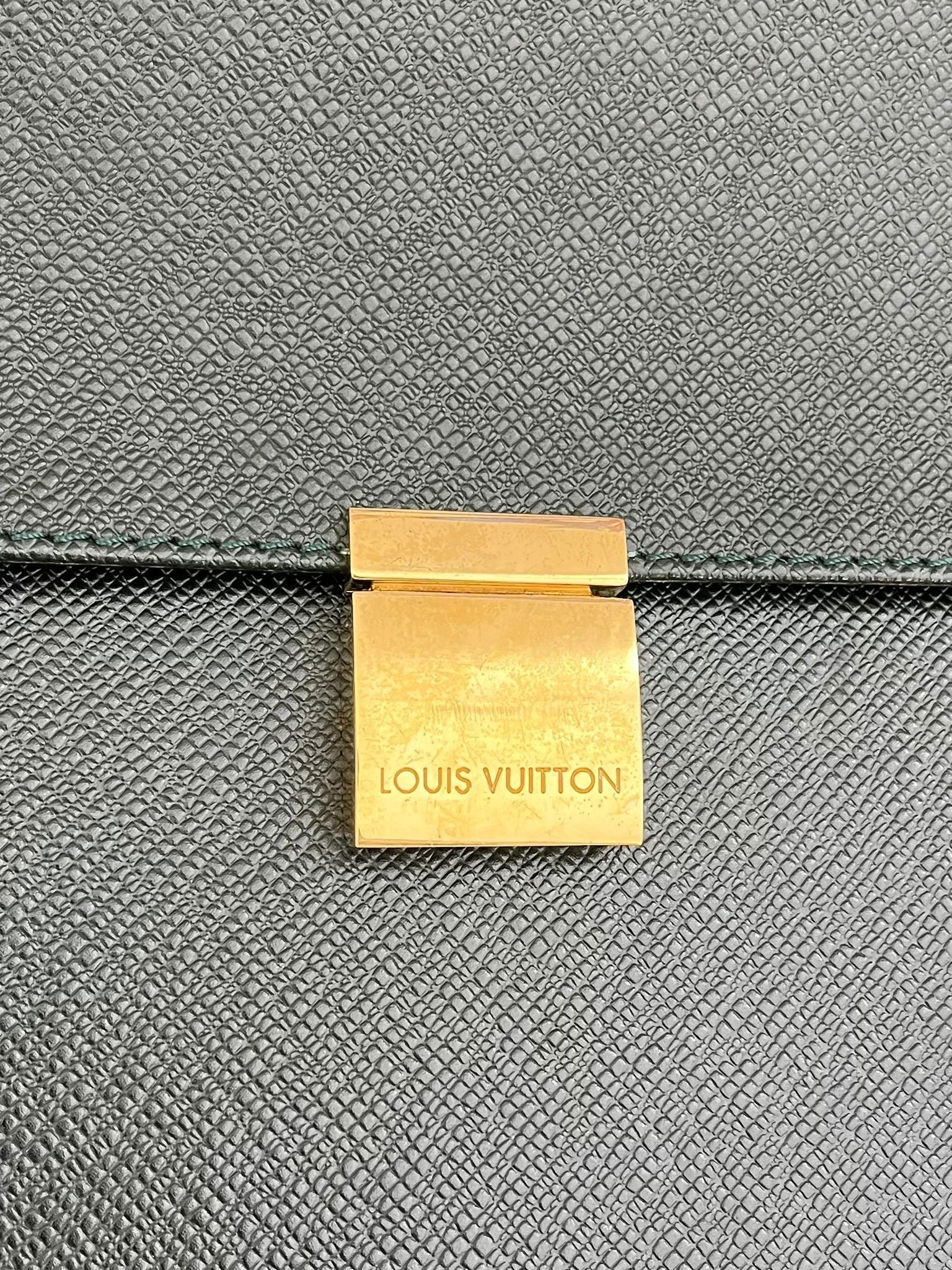 Louis Vuitton Angara Taiga