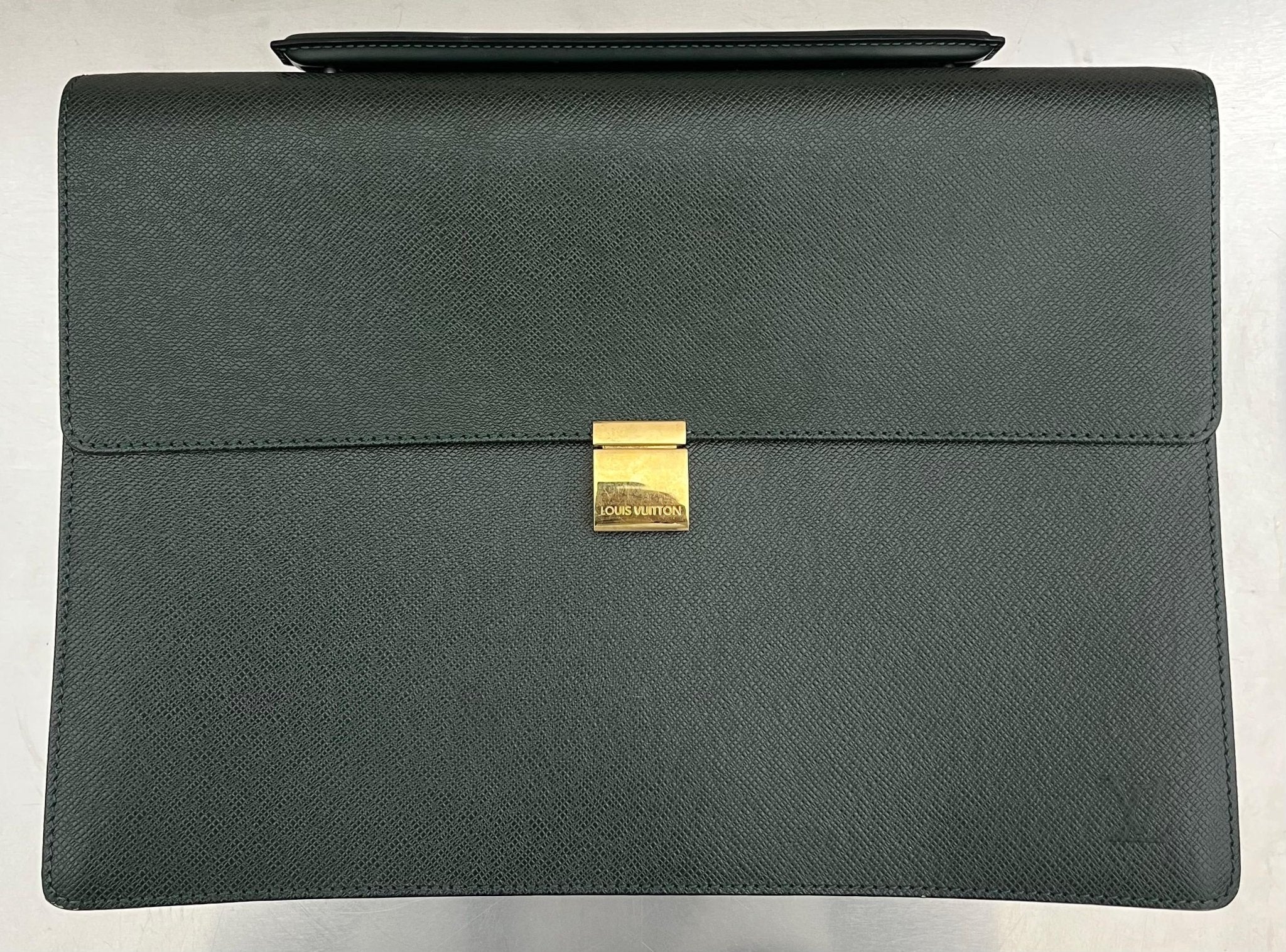 Louis Vuitton Angara Taiga