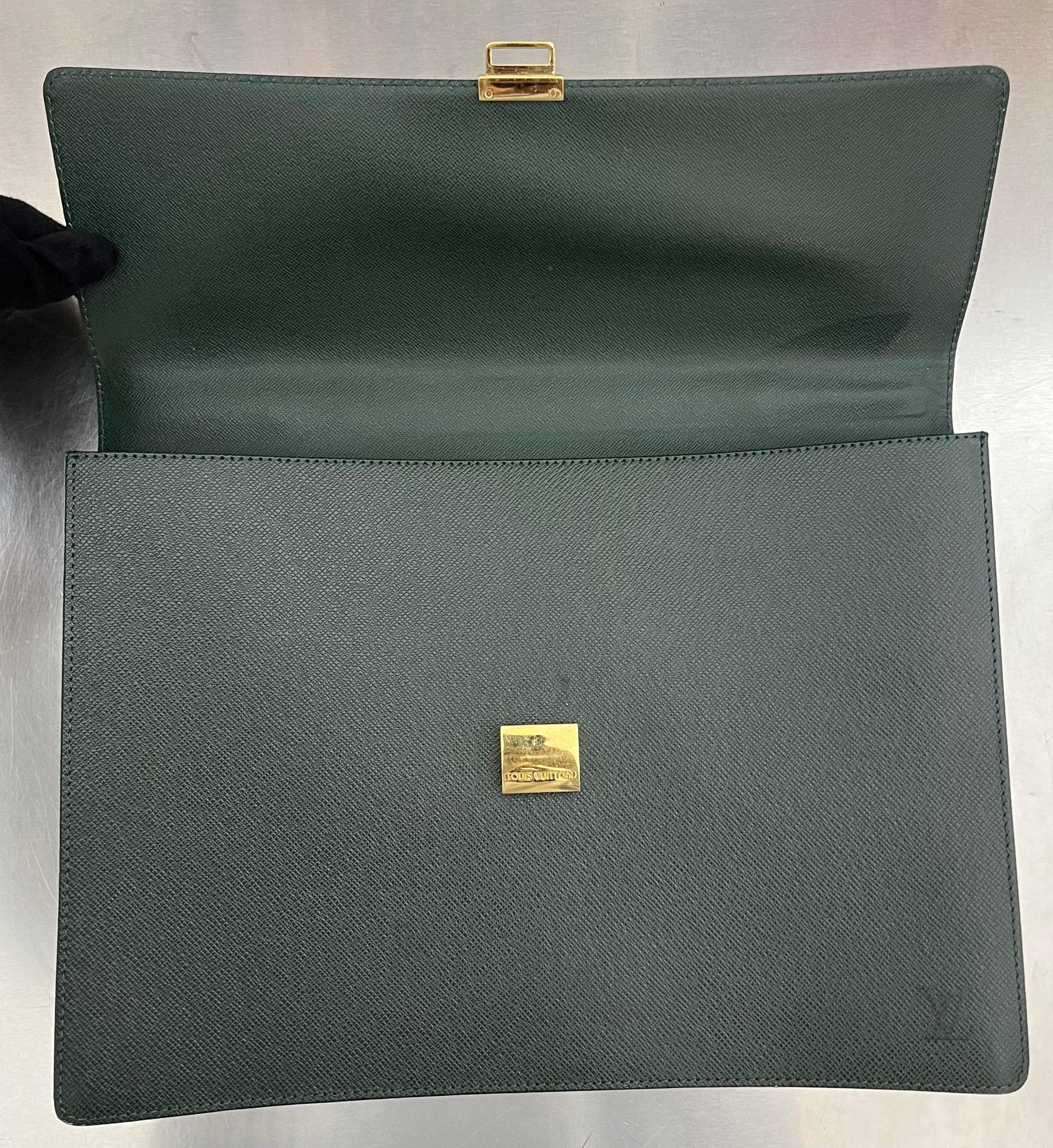 Louis Vuitton Angara Taiga