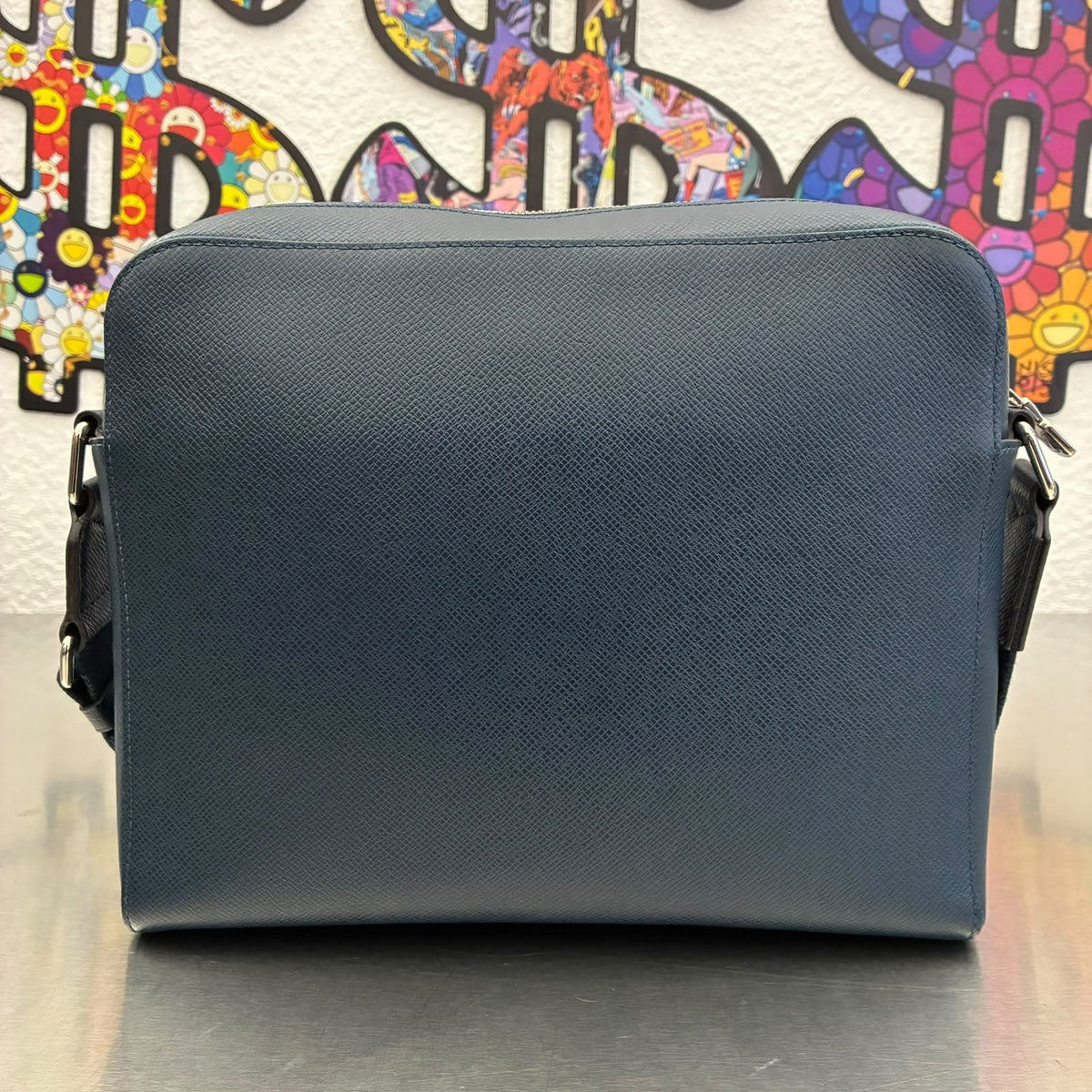 Louis Vuitton Anton Messenger Taiga