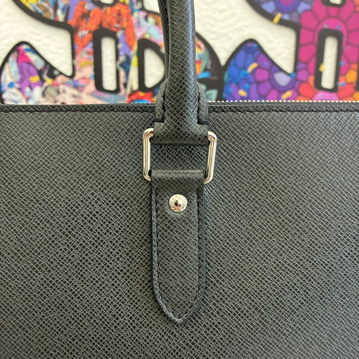 Louis Vuitton Anton Taiga