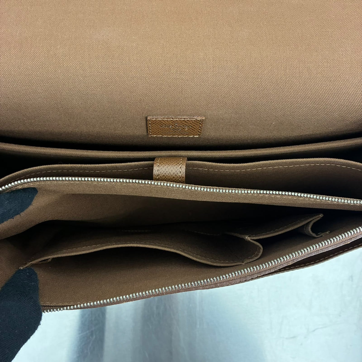 Louis Vuitton Anton Taiga