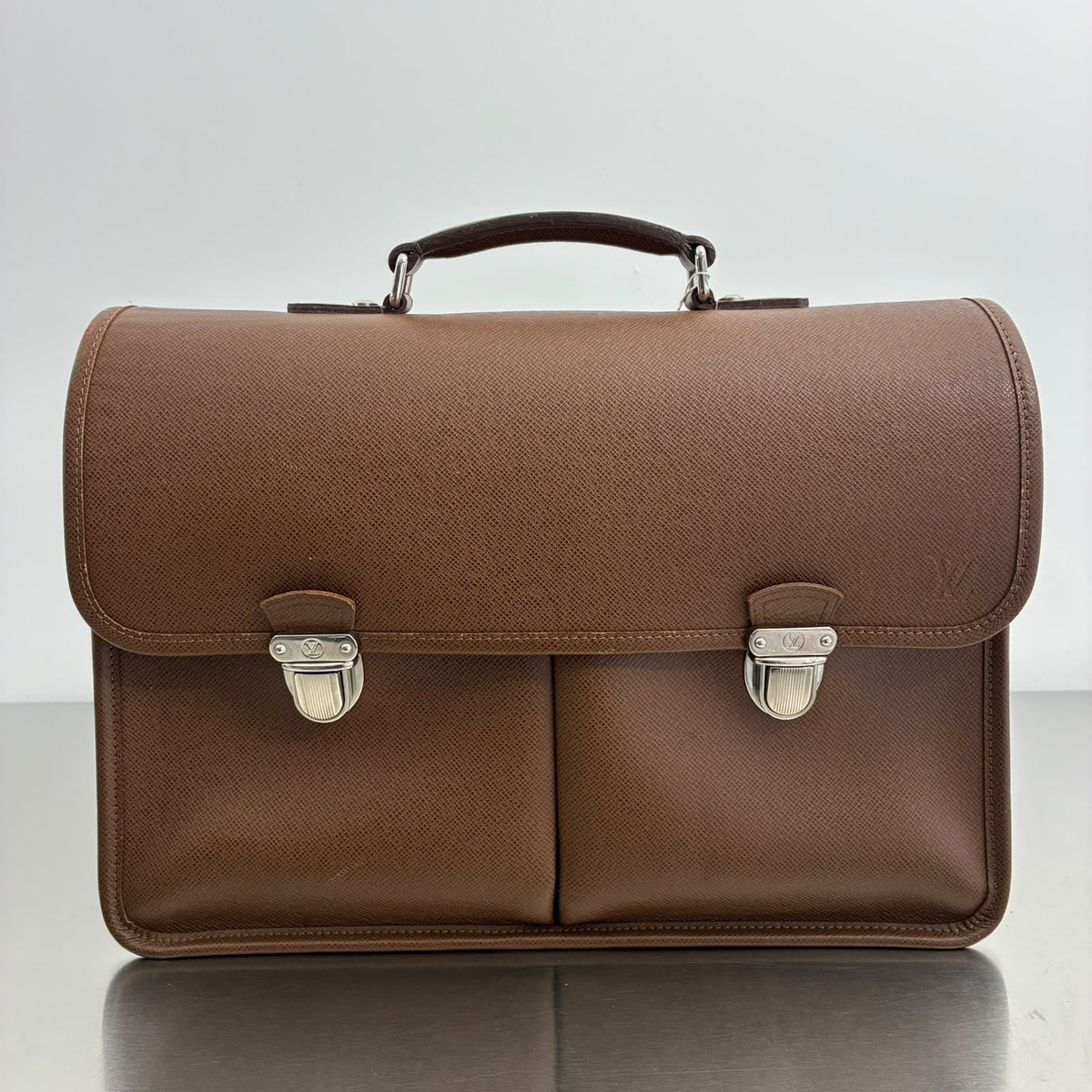 Louis Vuitton Anton Taiga