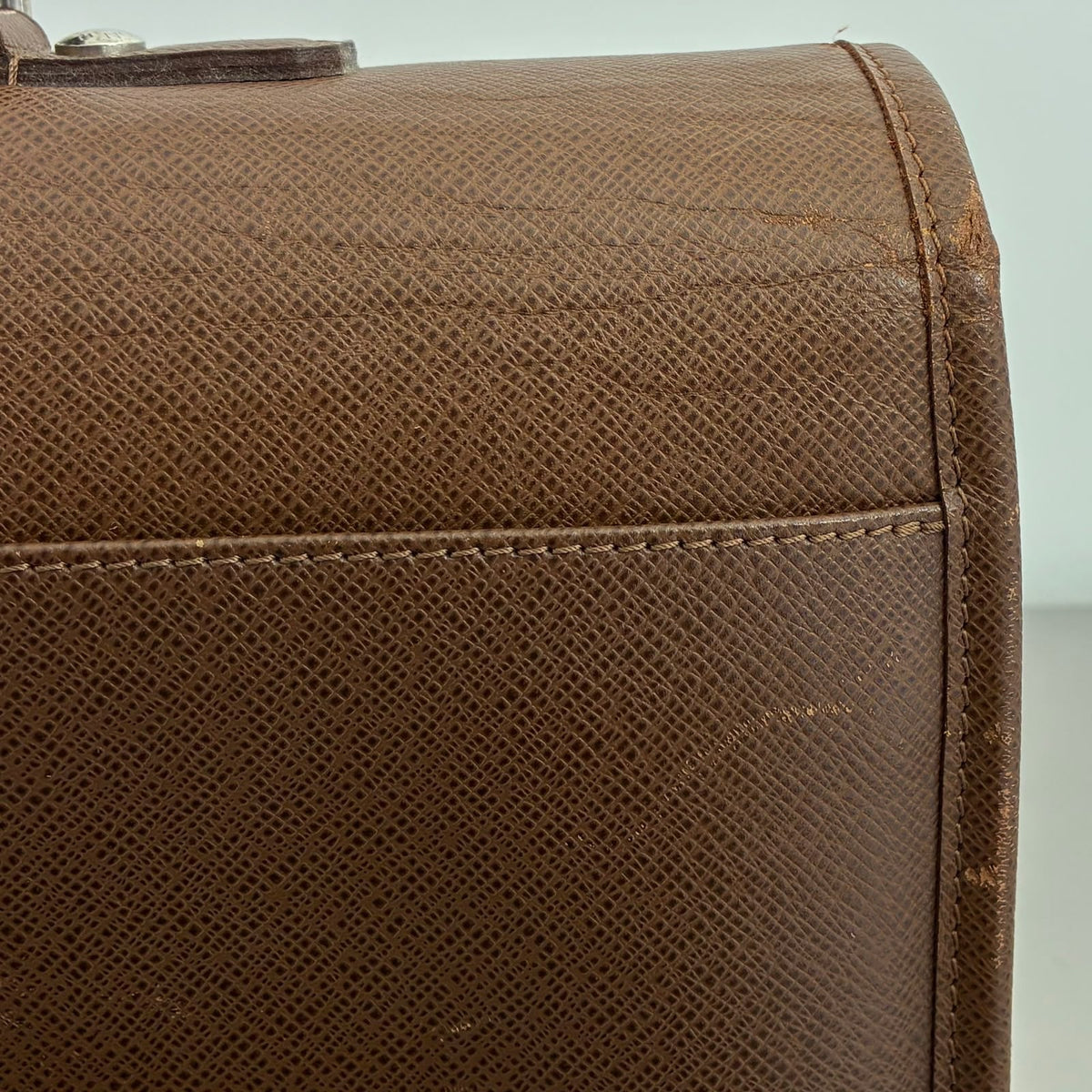 Louis Vuitton Anton Taiga