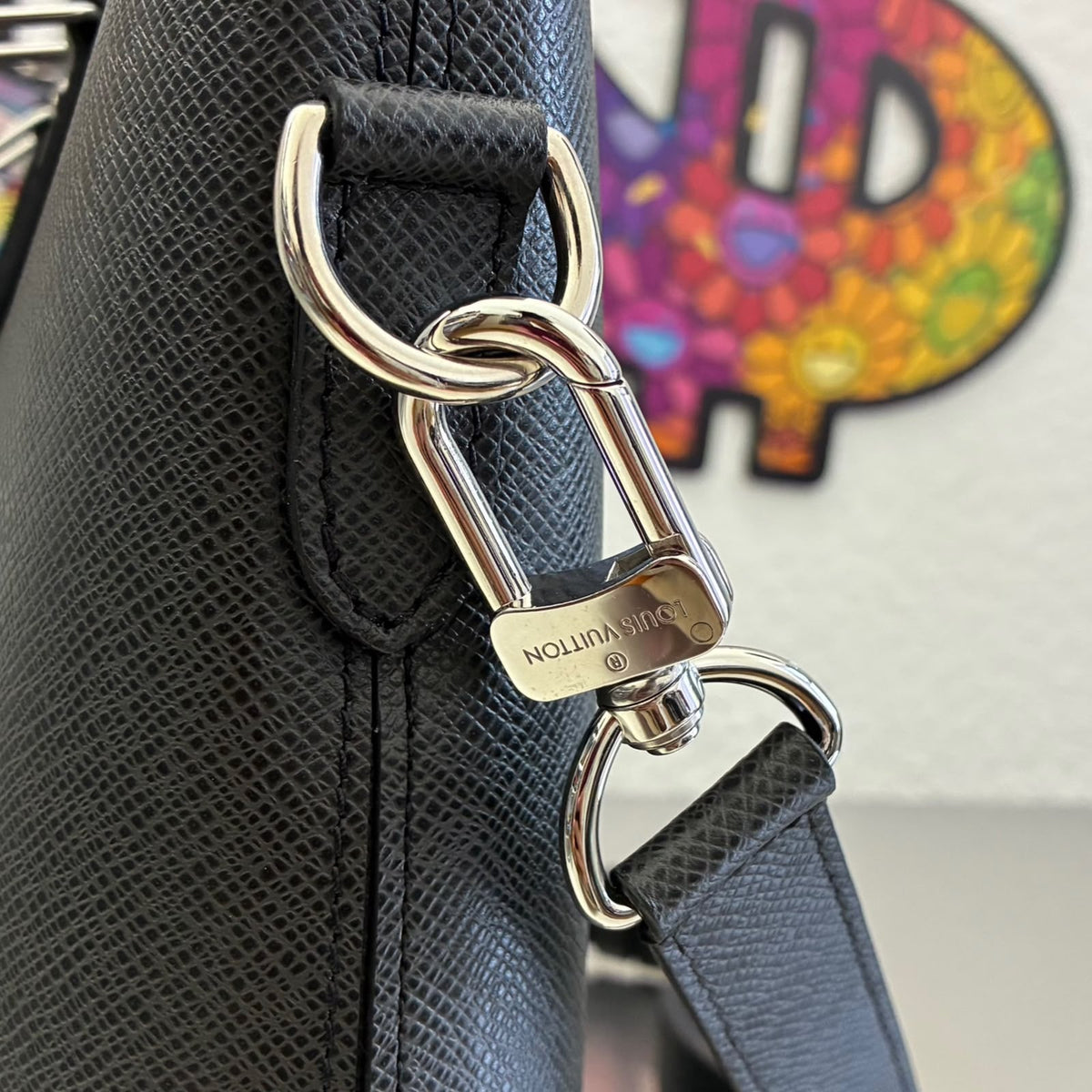 Louis Vuitton Anton Taiga