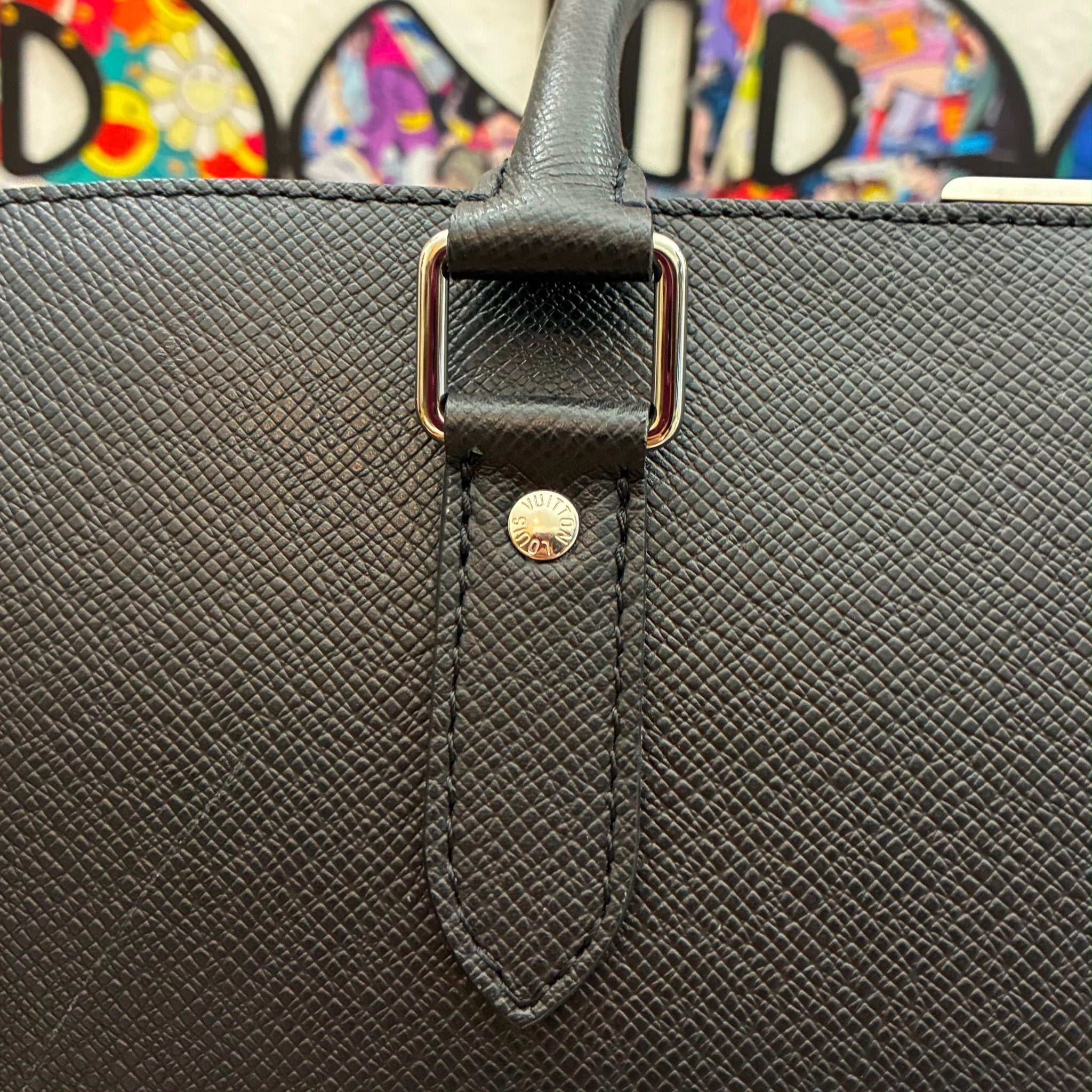 Louis Vuitton Anton Taiga