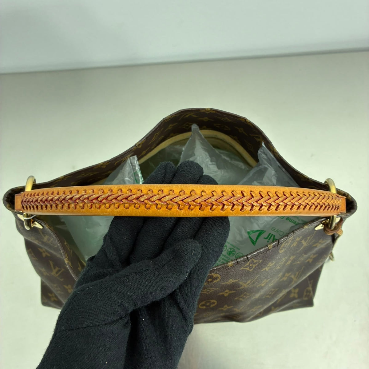 Louis Vuitton Artsy MM Monogram