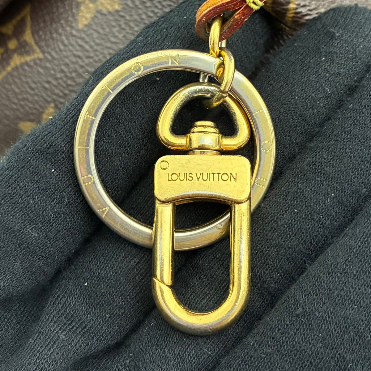 Louis Vuitton Artsy MM Monogram