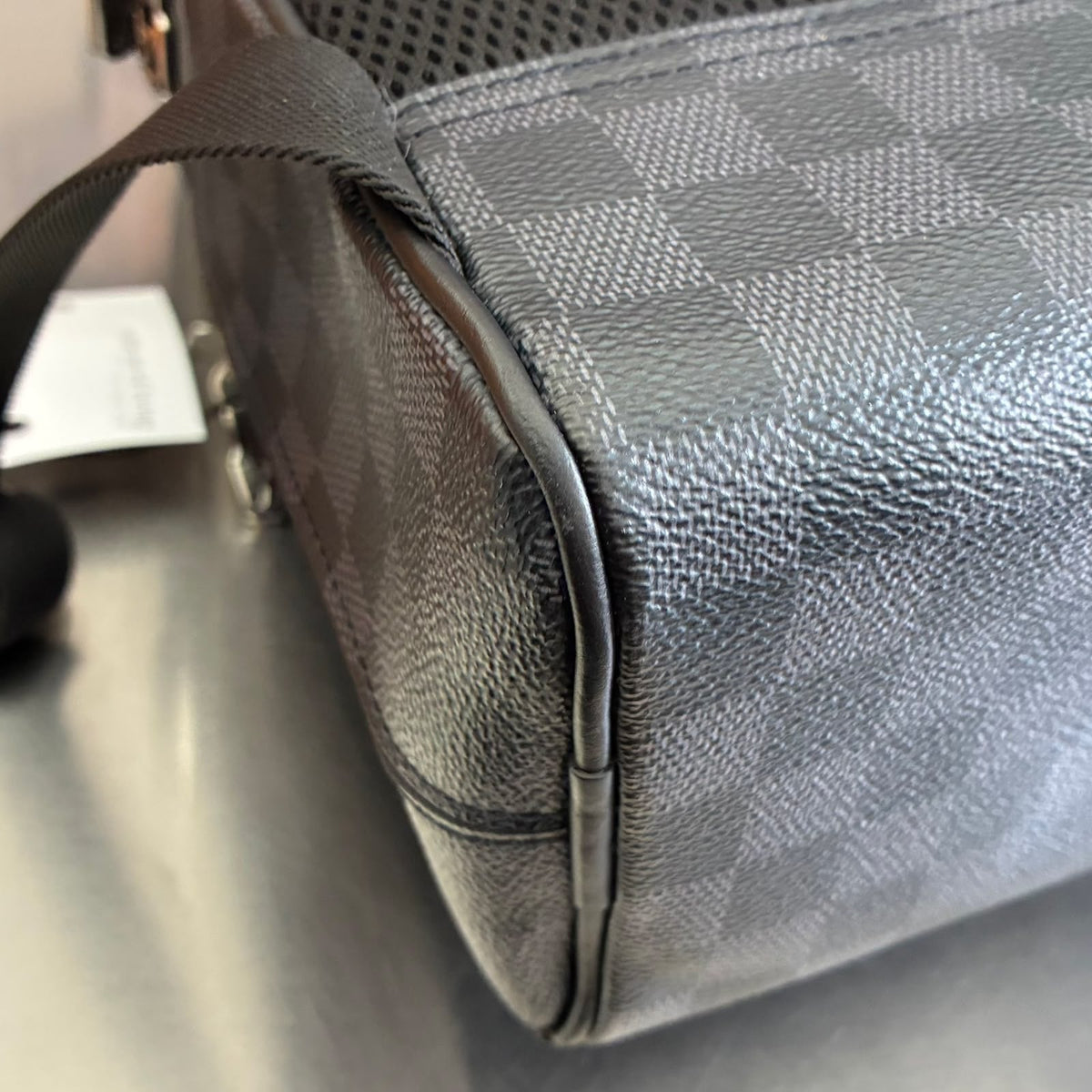 Louis Vuitton Avenue Rucksack Damier Graphite