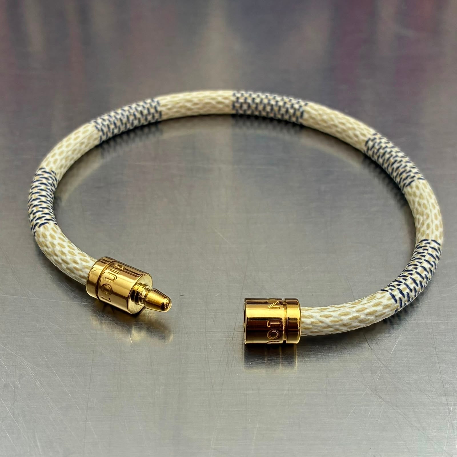 Louis Vuitton Azur Armband