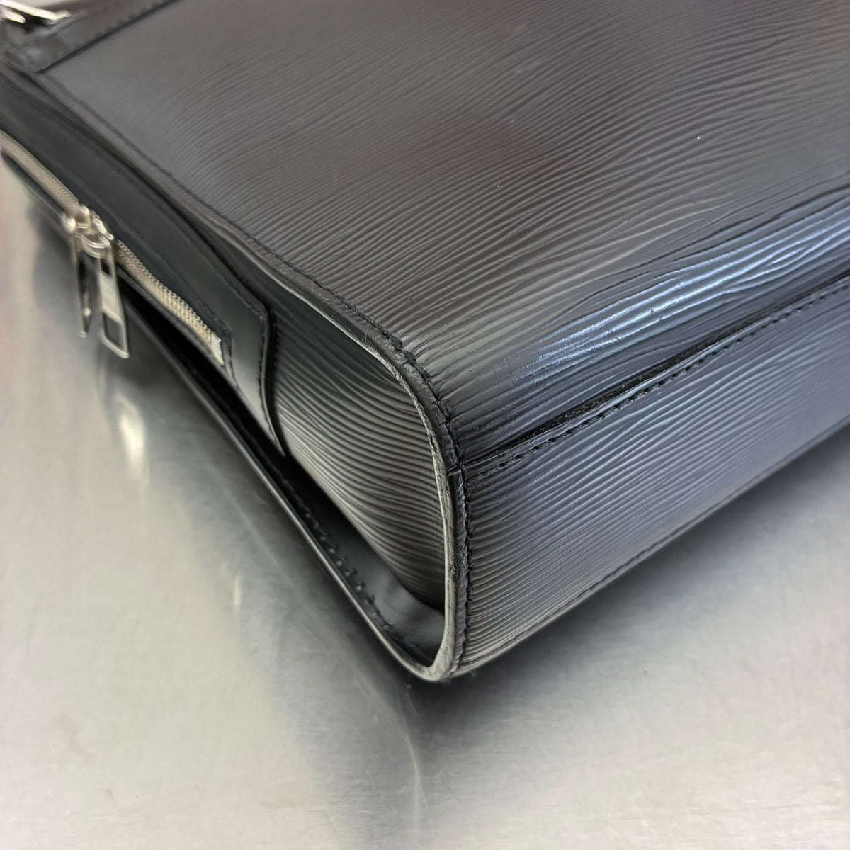Louis Vuitton Bassano MM Epi