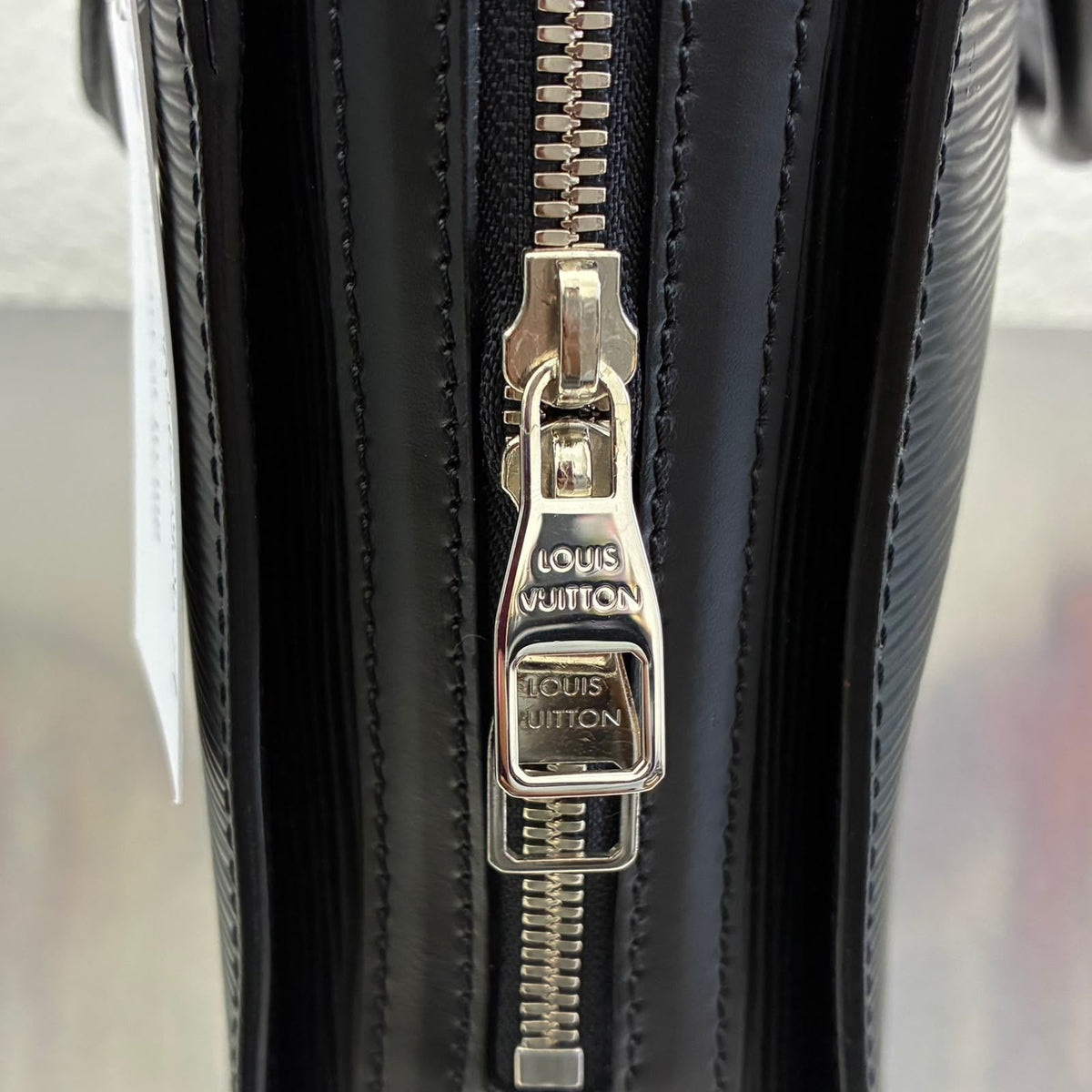 Louis Vuitton Bassano MM Epi