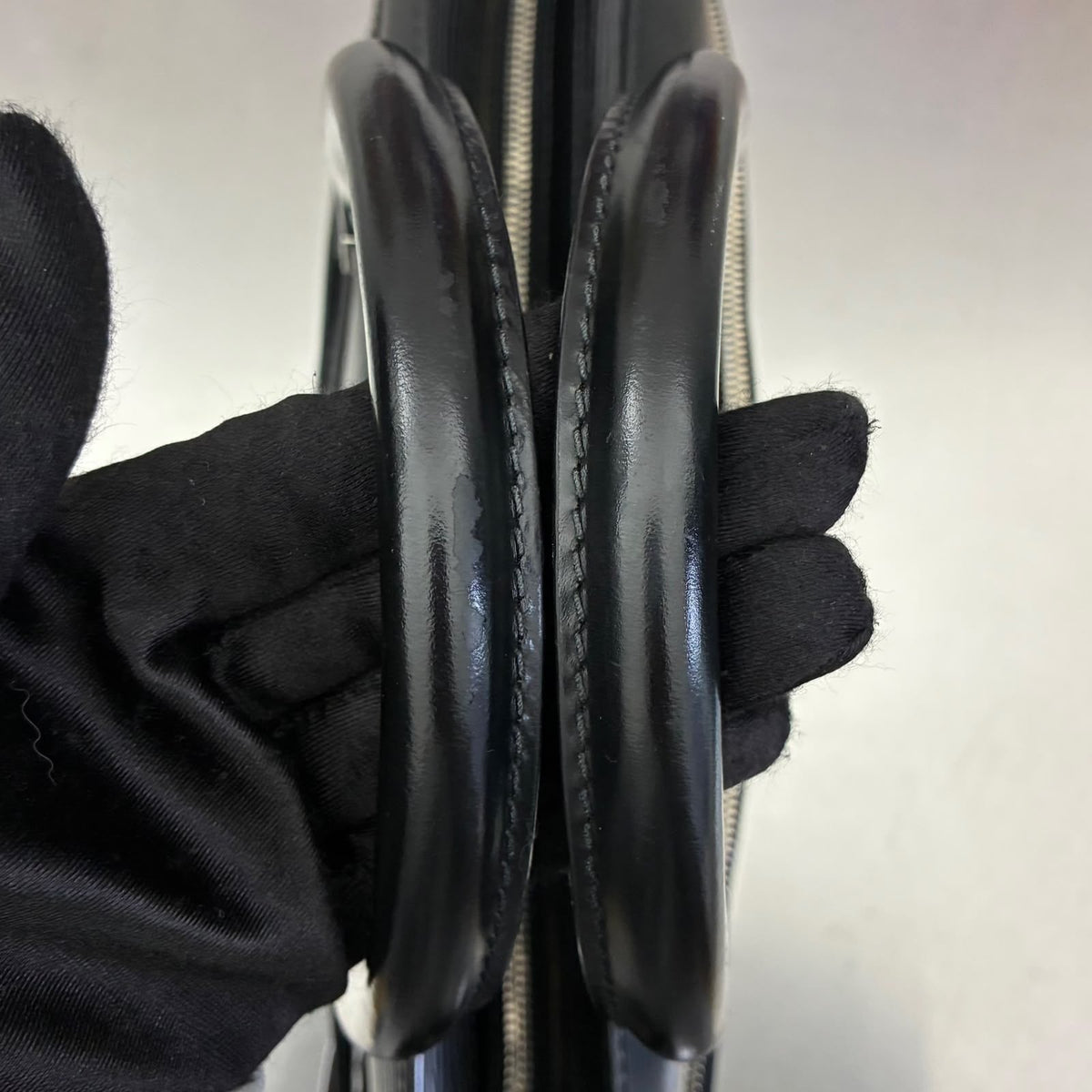 Louis Vuitton Bassano MM Epi