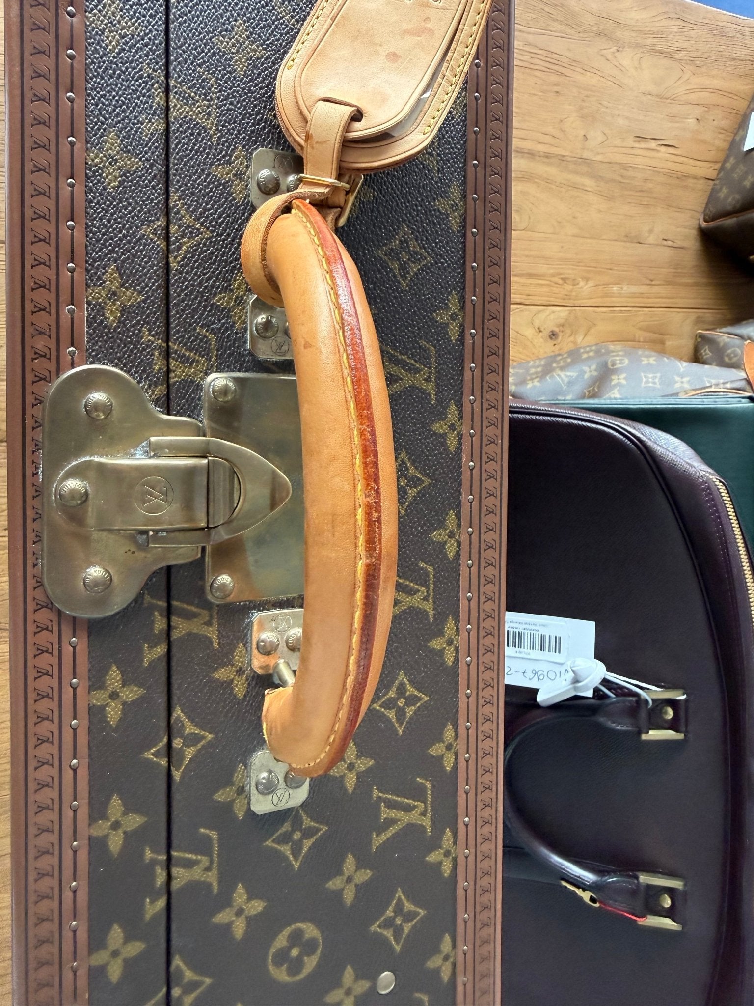 Louis Vuitton Bisten 70 Monogram