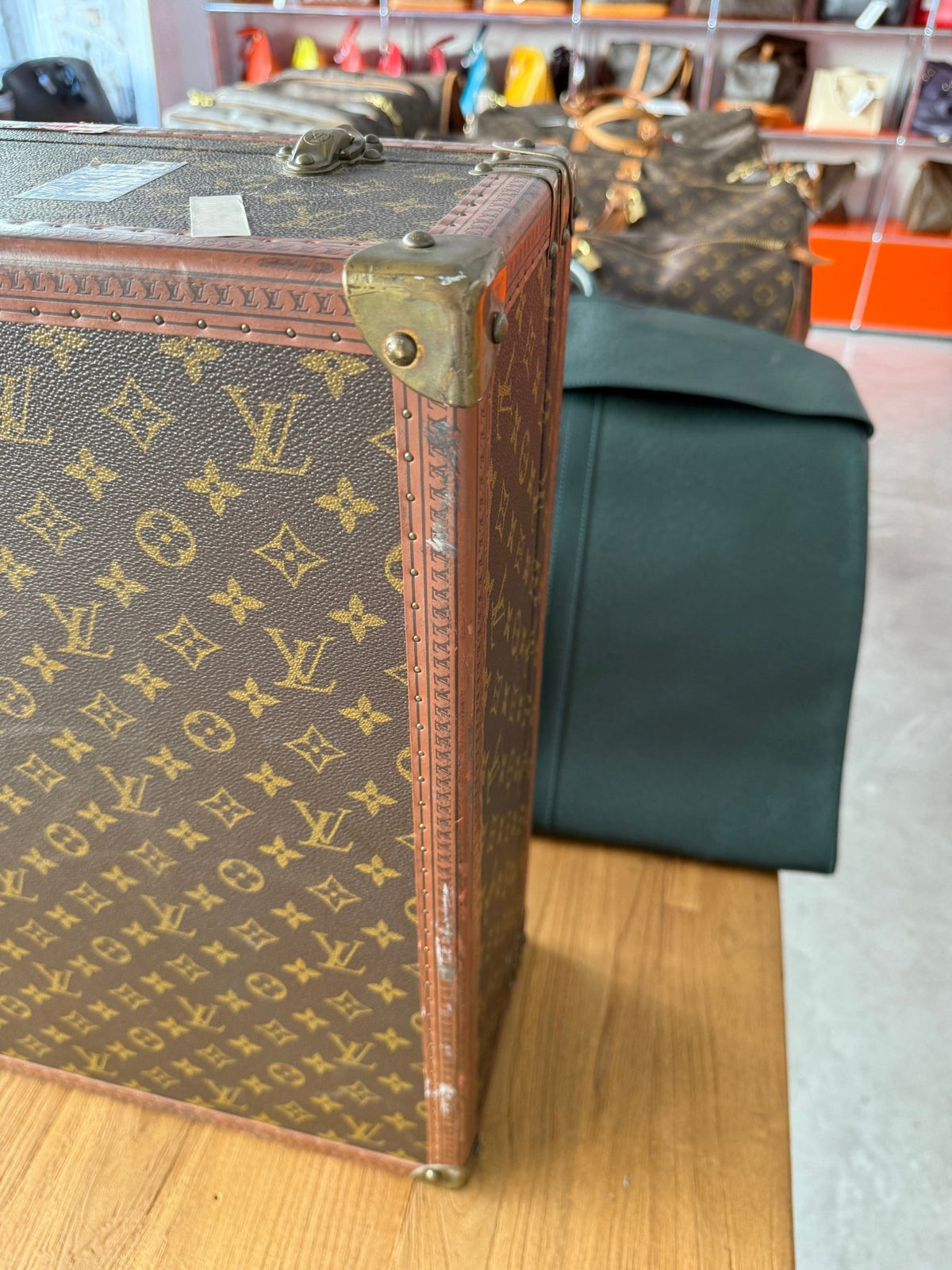 Louis Vuitton Bisten 75 Monogram