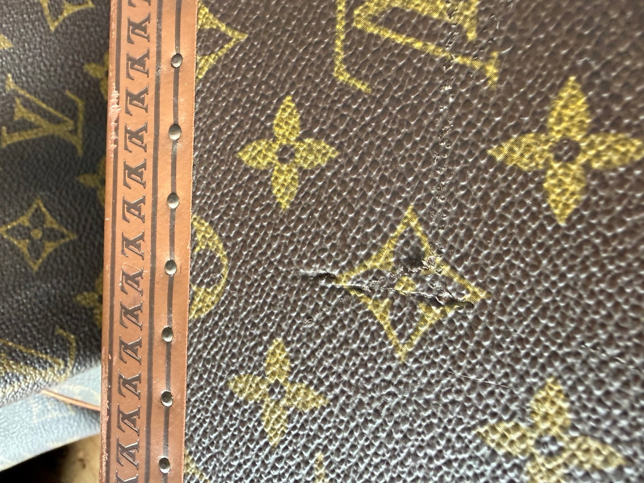 Louis Vuitton Bisten 80 Monogram