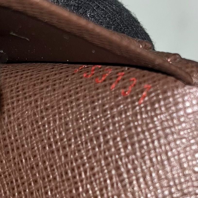 Louis Vuitton Brazza Damier
