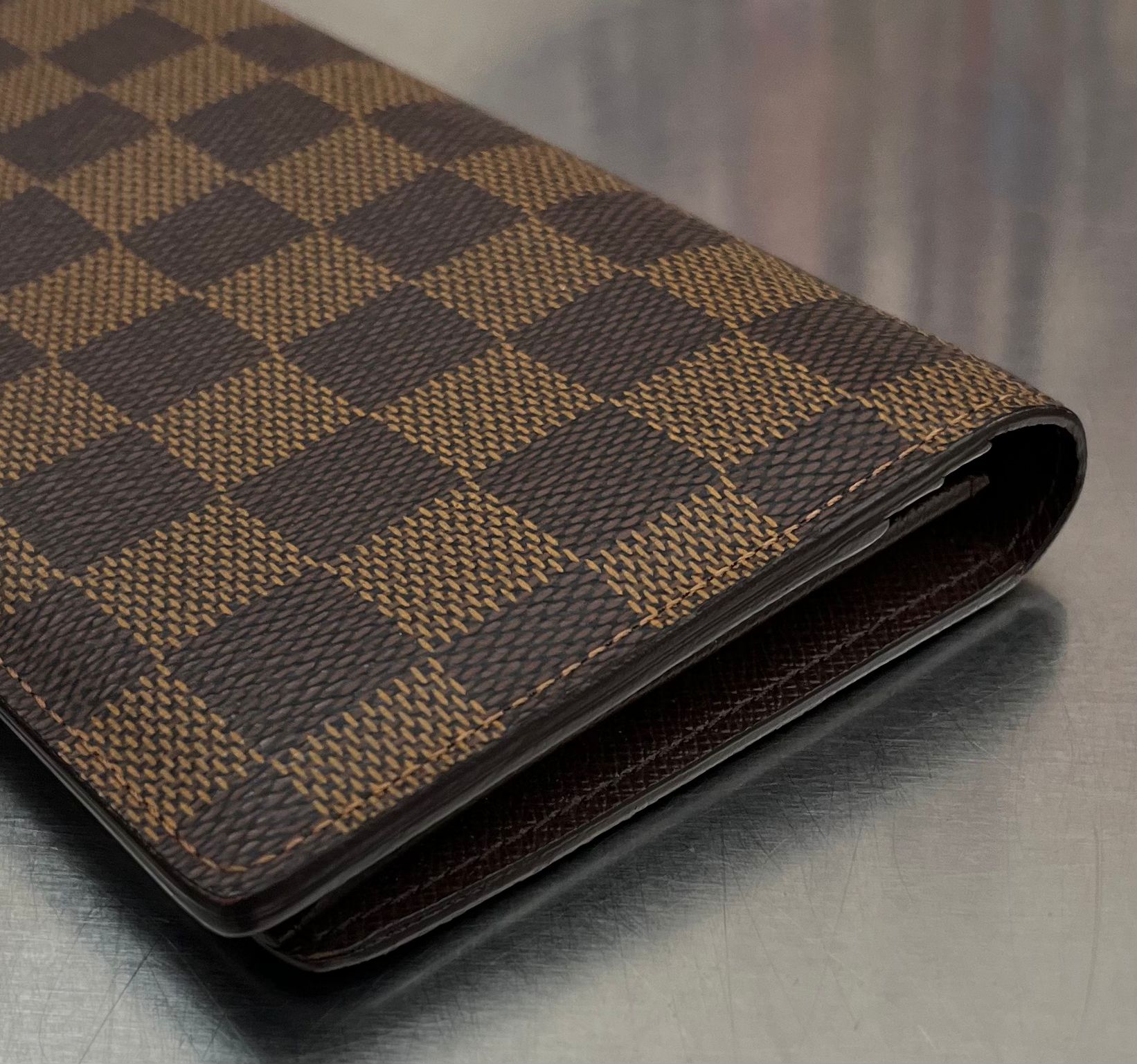 Louis Vuitton Brazza Damier