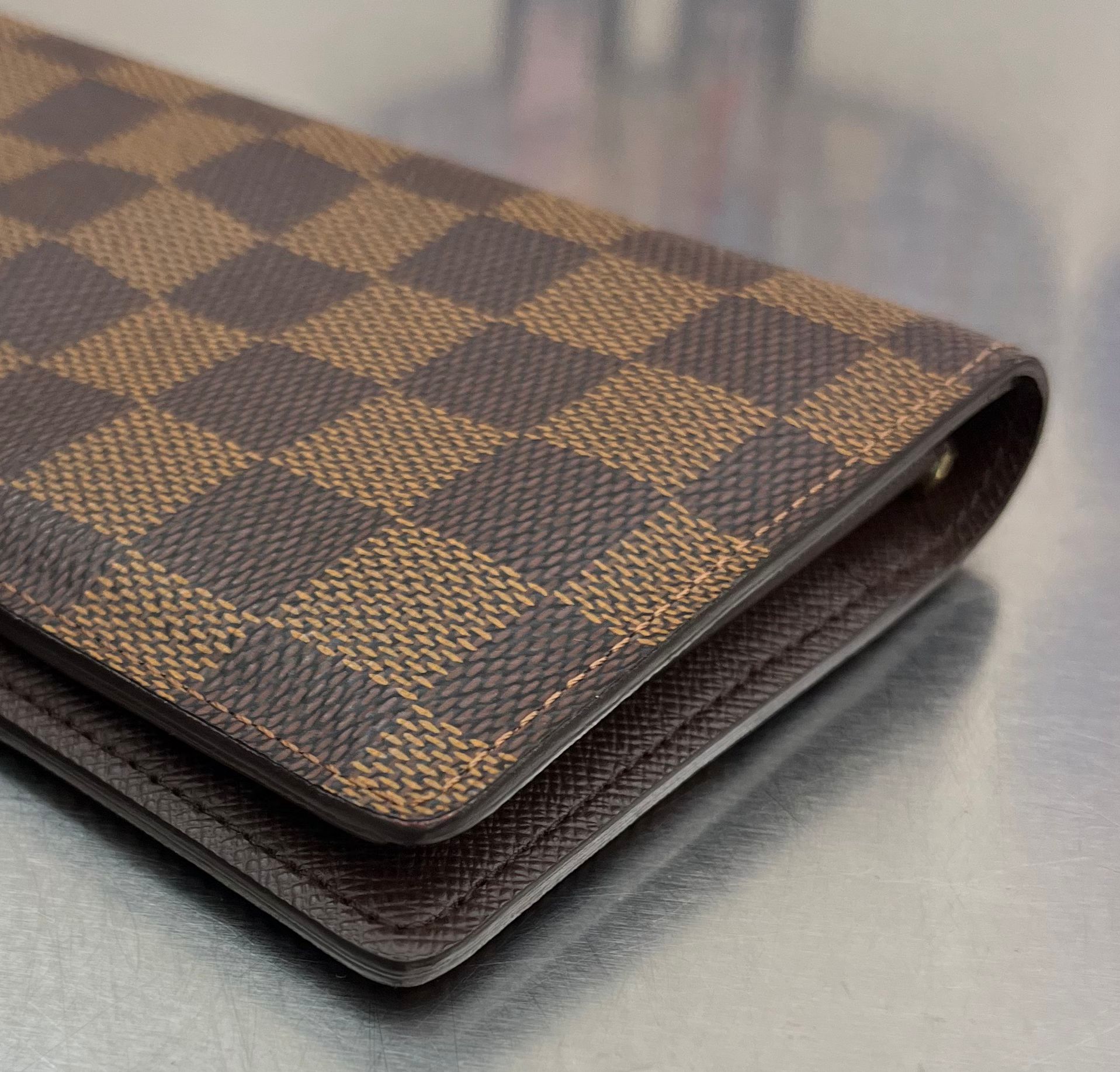 Louis Vuitton Brazza Damier