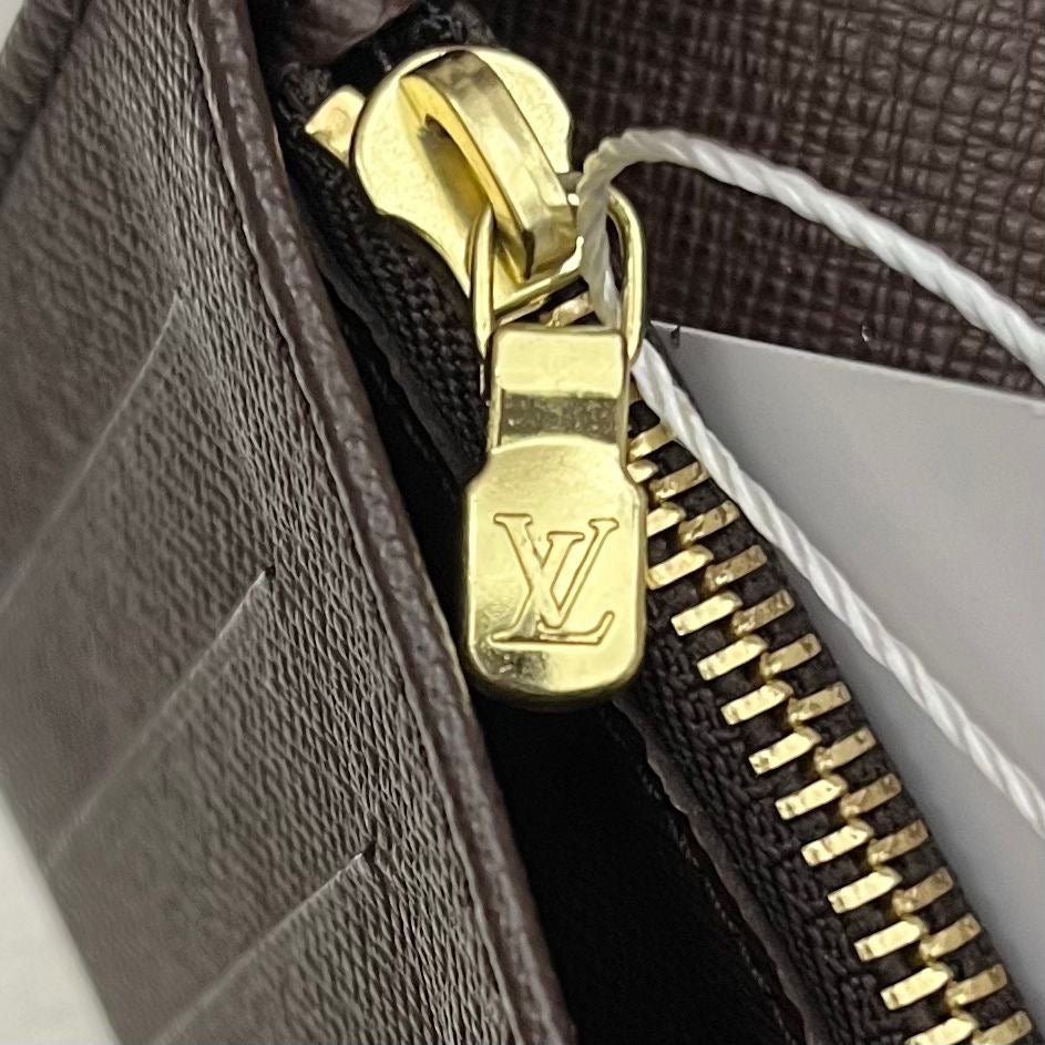 Louis Vuitton Brazza Damier
