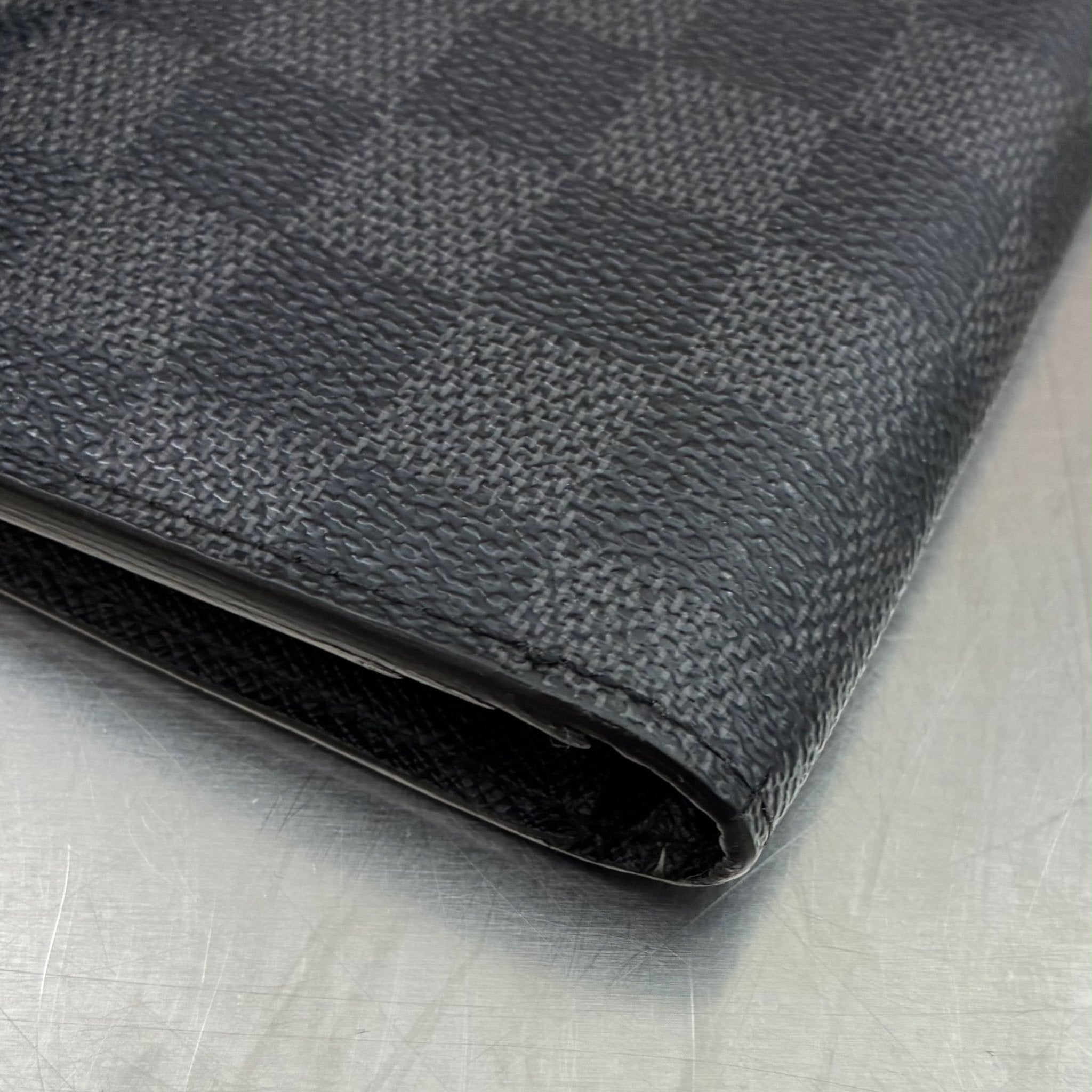 Louis Vuitton Brazza Damier Graphit mit Münzfach (Personalisiert mit T.O)