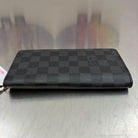 Louis Vuitton Brazza Damier Graphit mit Münzfach (Personalisiert mit T.O)