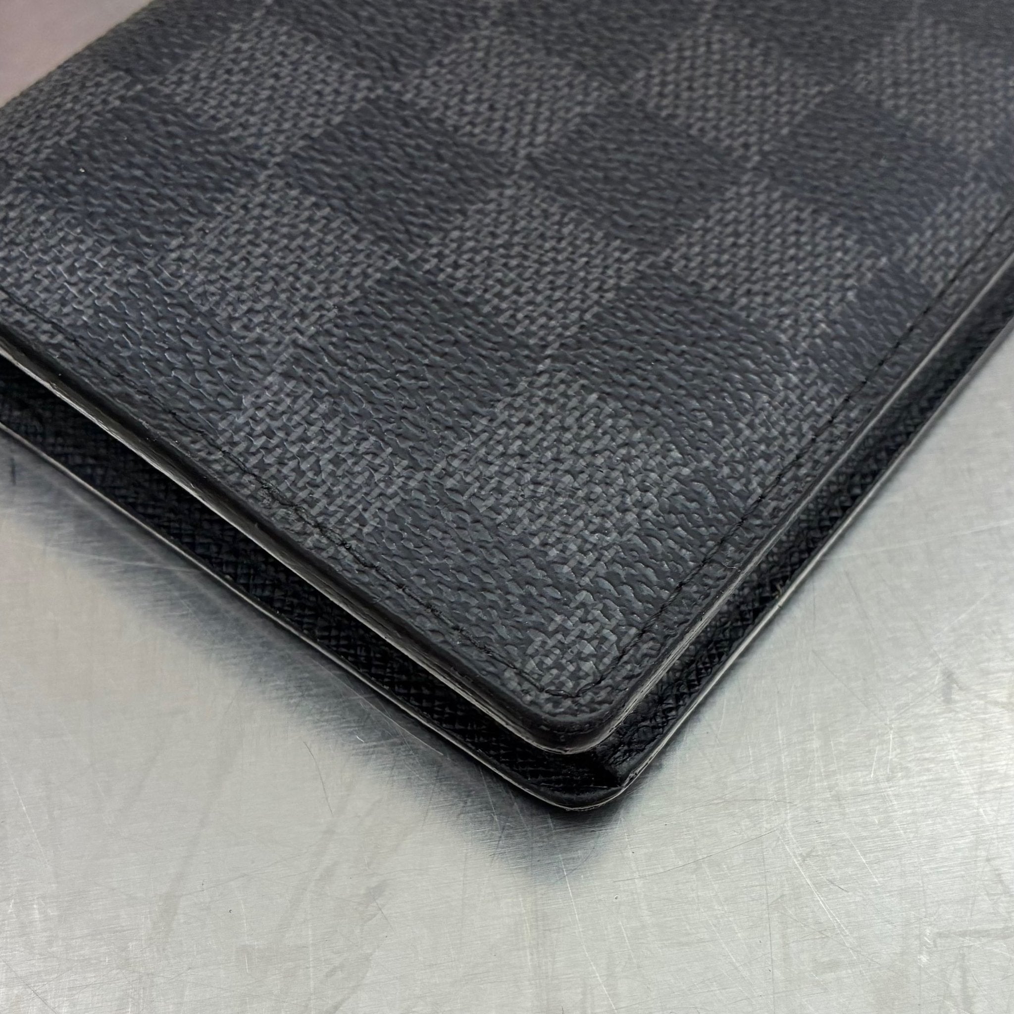 Louis Vuitton Brazza Damier Graphit mit Münzfach (Personalisiert mit T.O)