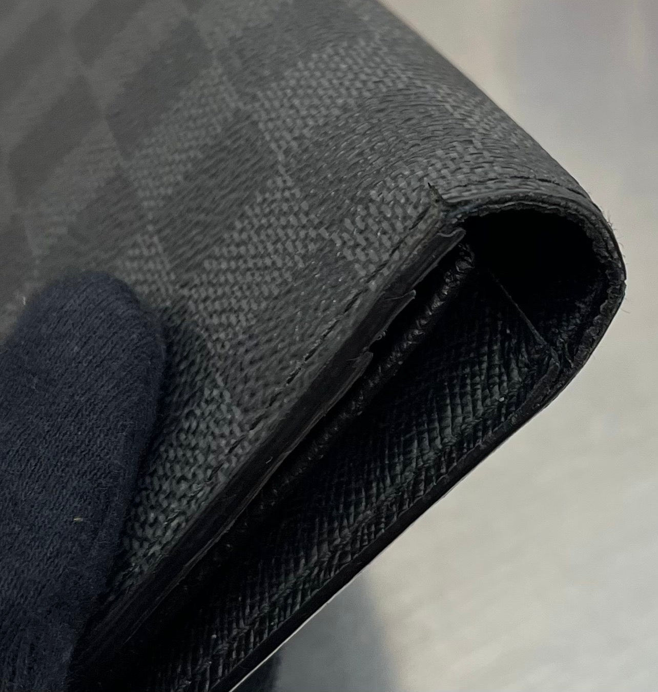 Louis Vuitton Brazza Damier Graphite