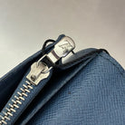 Louis Vuitton Brazza mit Münzfach Taiga