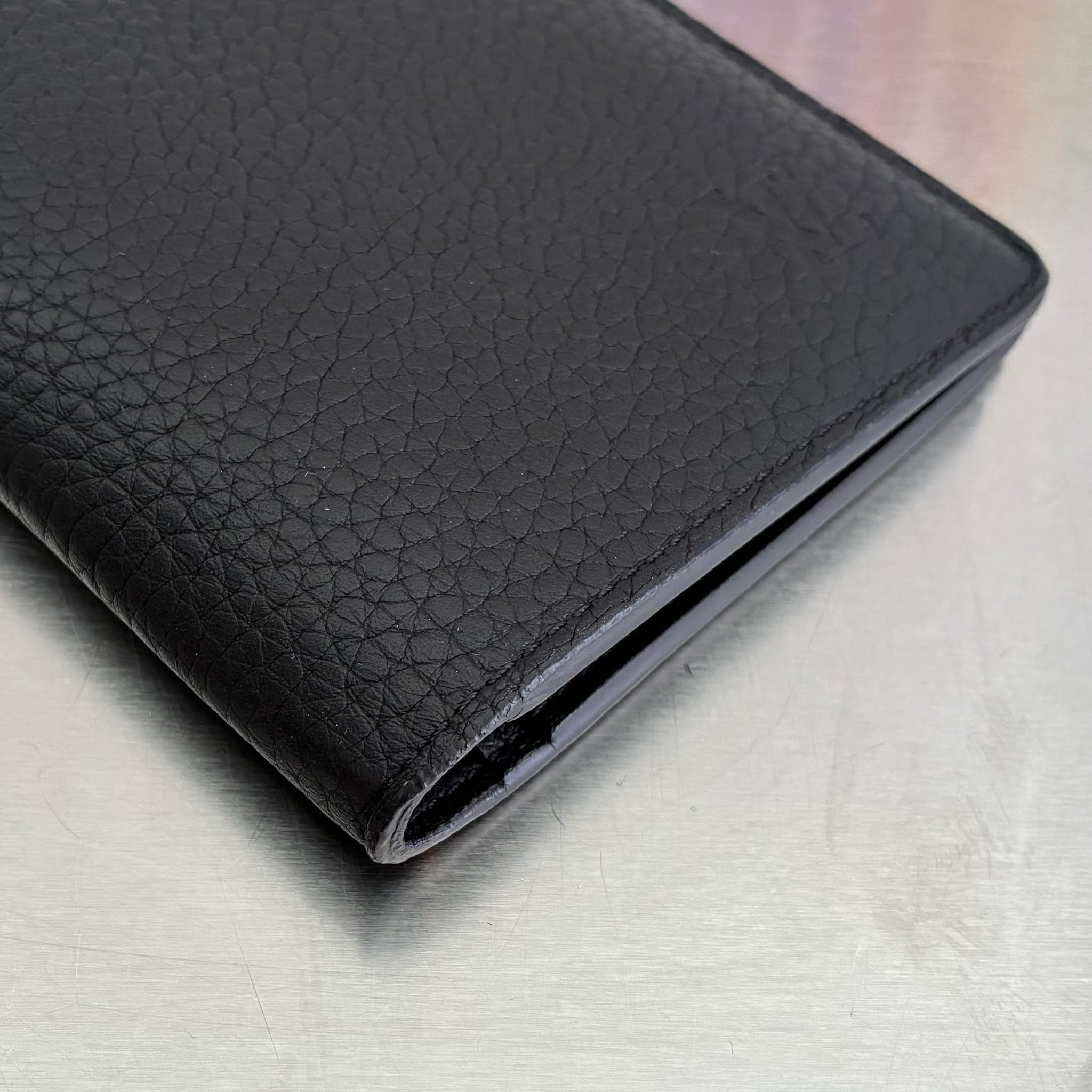 Louis Vuitton Brazza Taurillon mit Münzfach