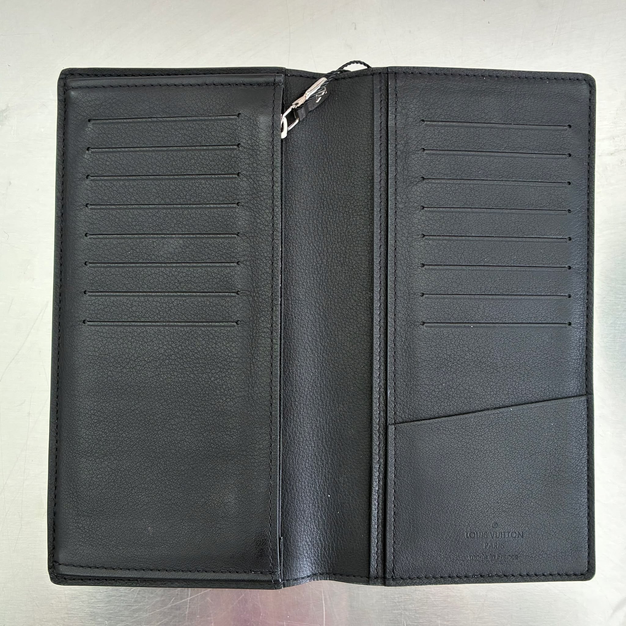 Louis Vuitton Brazza Taurillon mit Münzfach