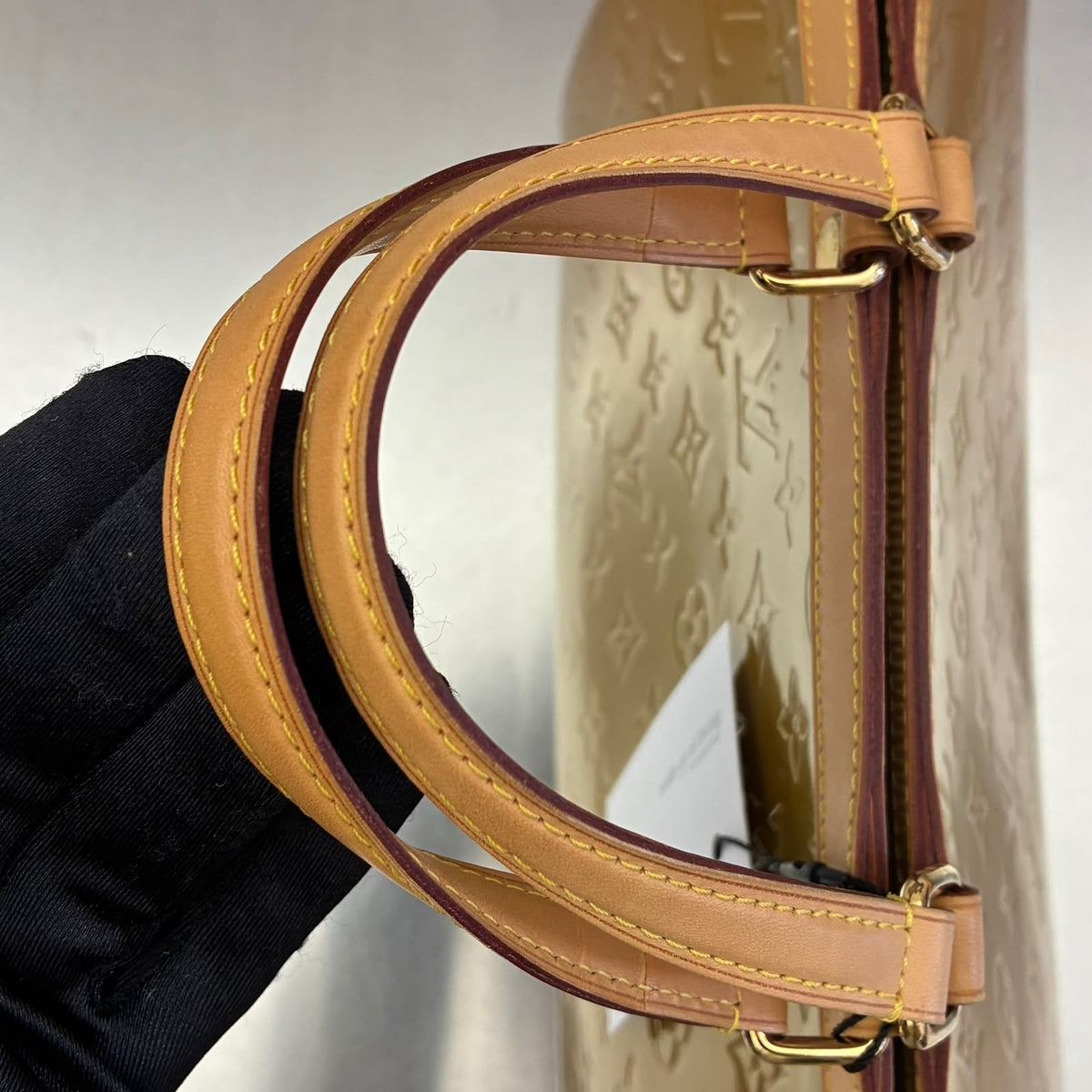 Louis Vuitton Brea MM Vernis