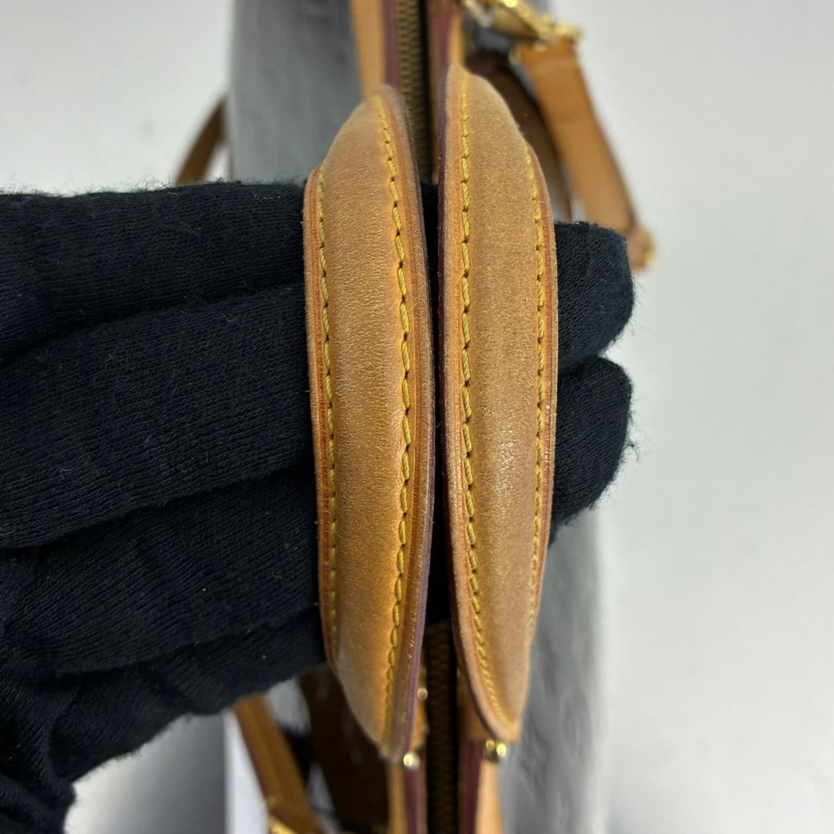 Louis Vuitton Brea MM Vernis