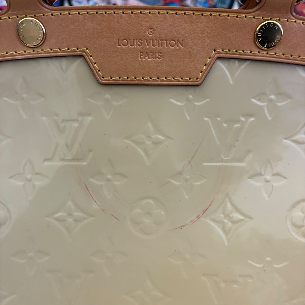 Louis Vuitton Brea MM Vernis