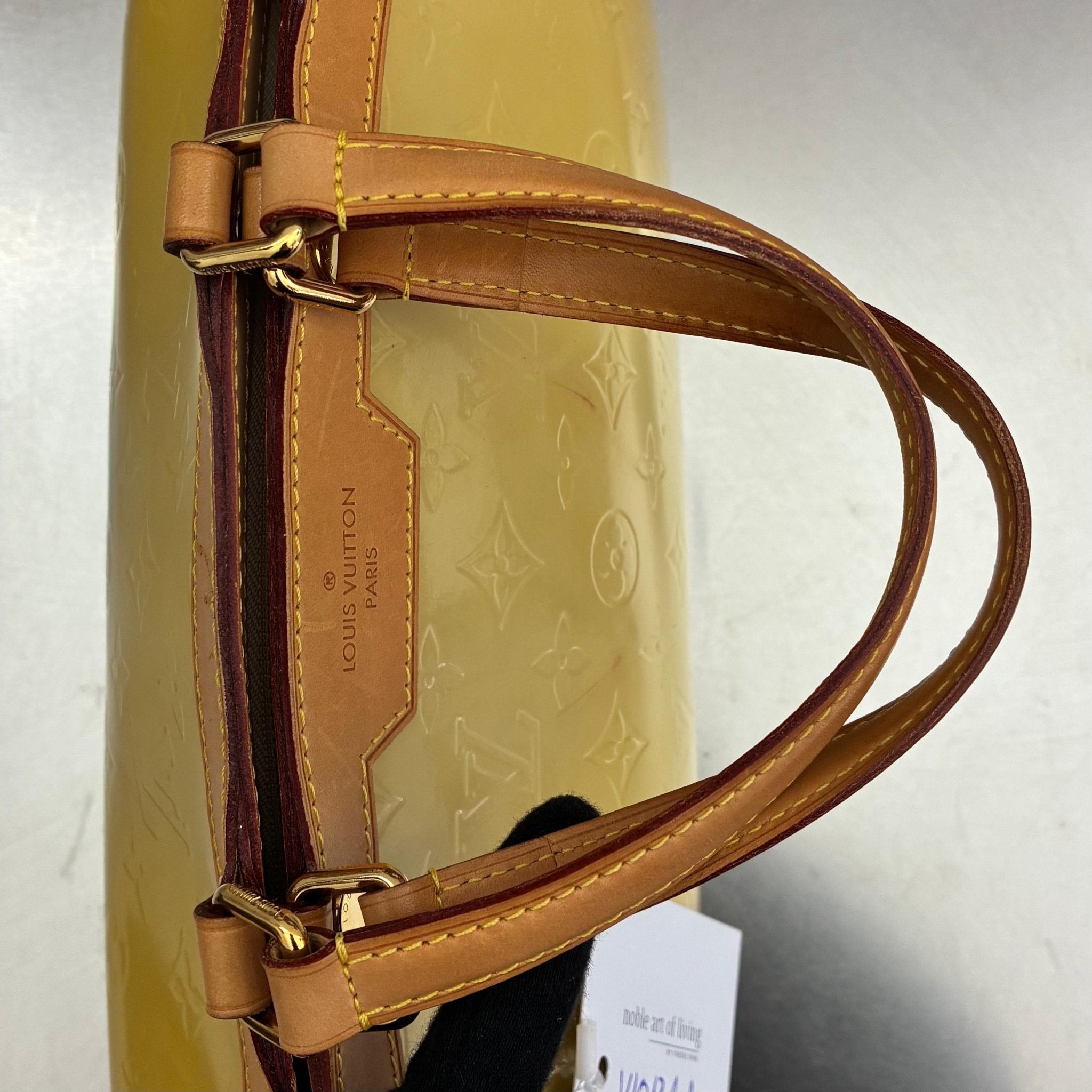 Louis Vuitton Brea MM Vernis