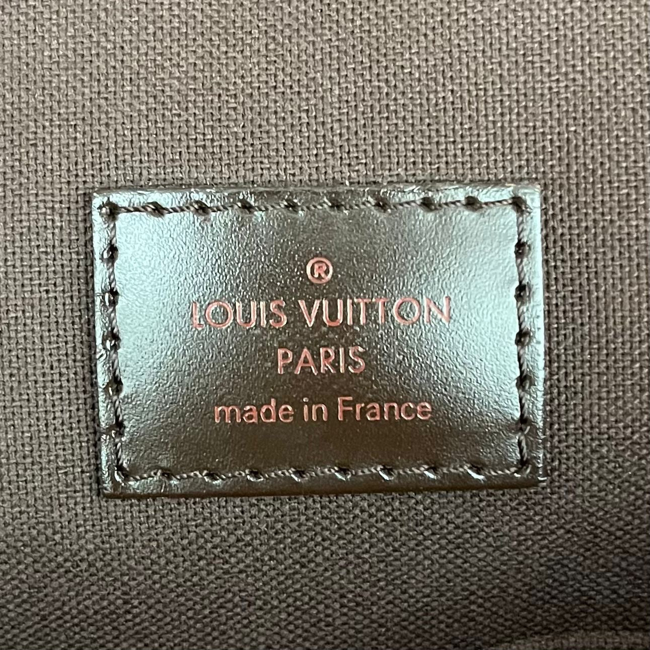 Louis Vuitton Brooklyn Messenger Damier
