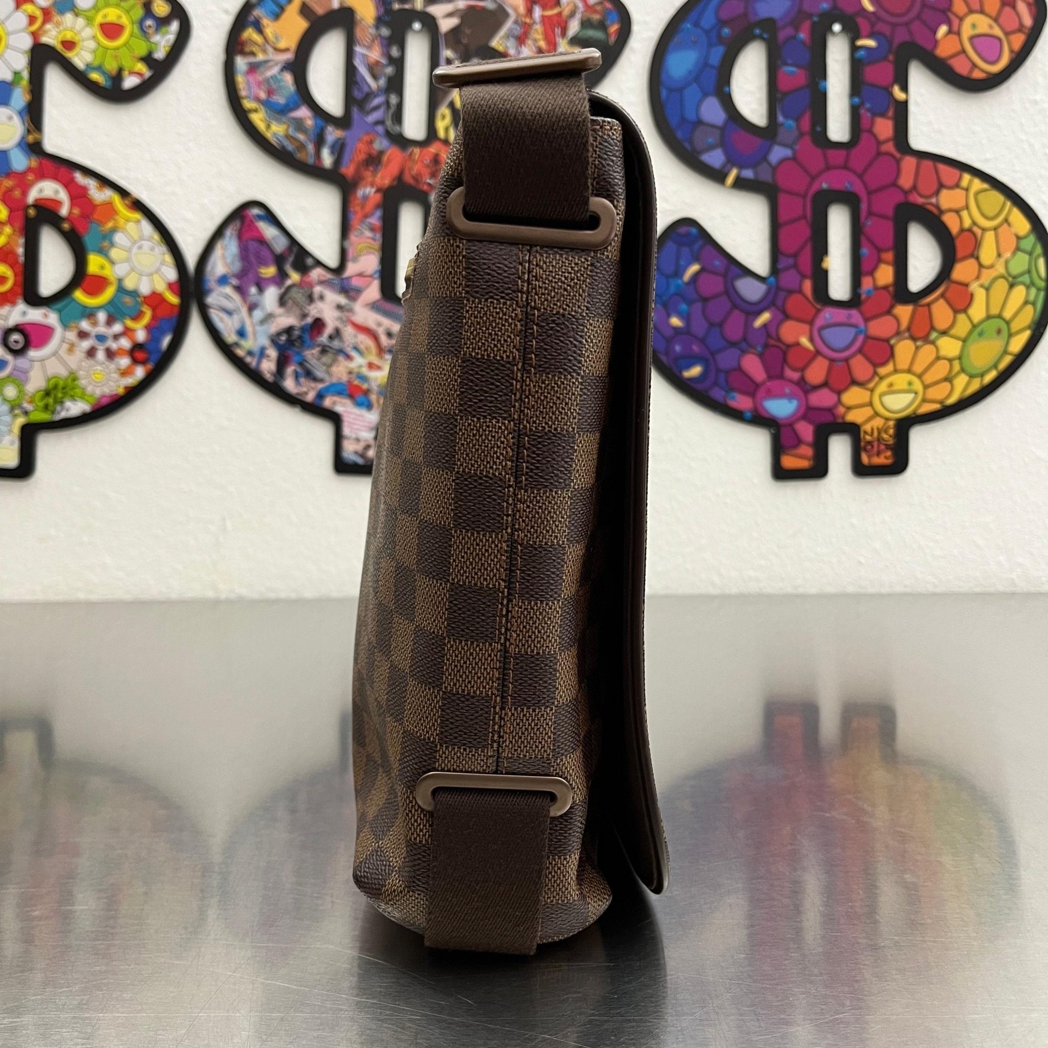 Louis Vuitton Brooklyn Messenger Damier