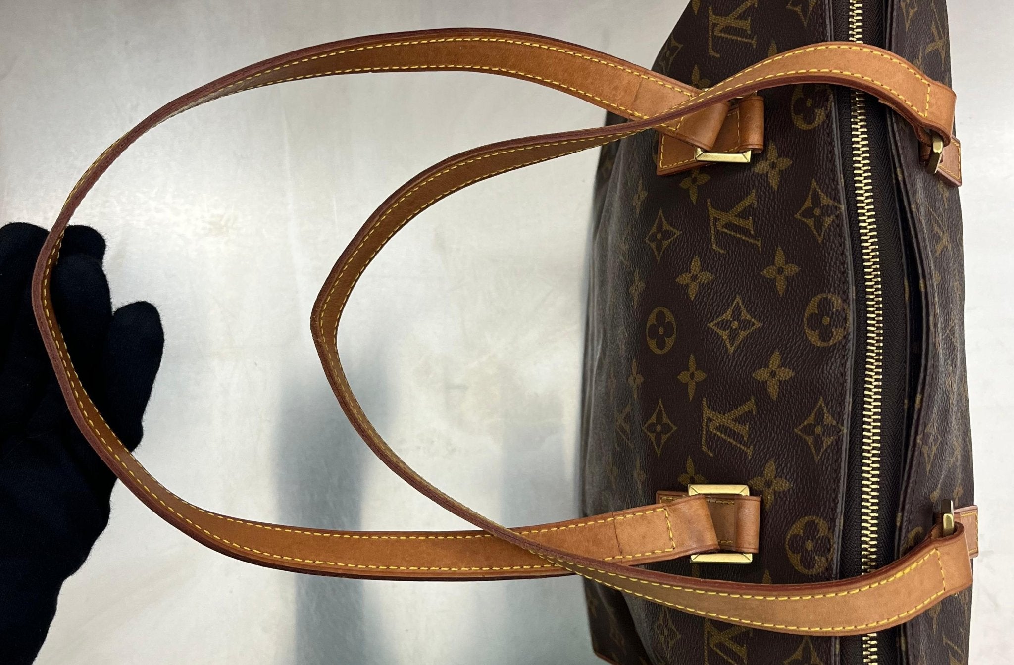 Louis Vuitton Cabas Mezzo