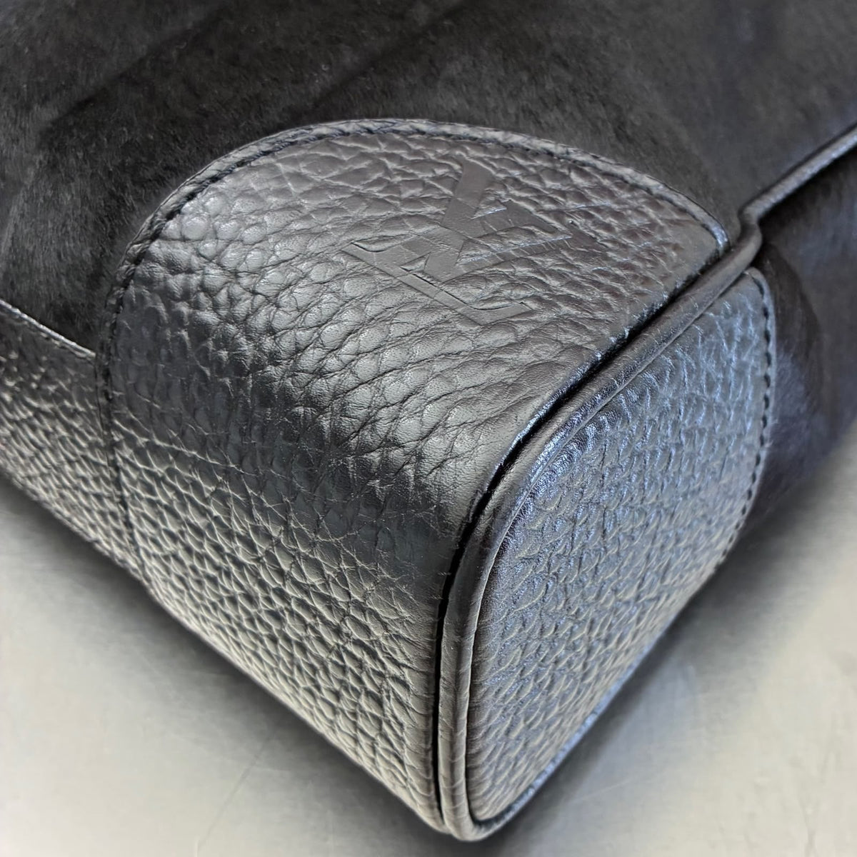 Louis Vuitton Cabas Whistler, Kalbsfell mit Naxos-Leder