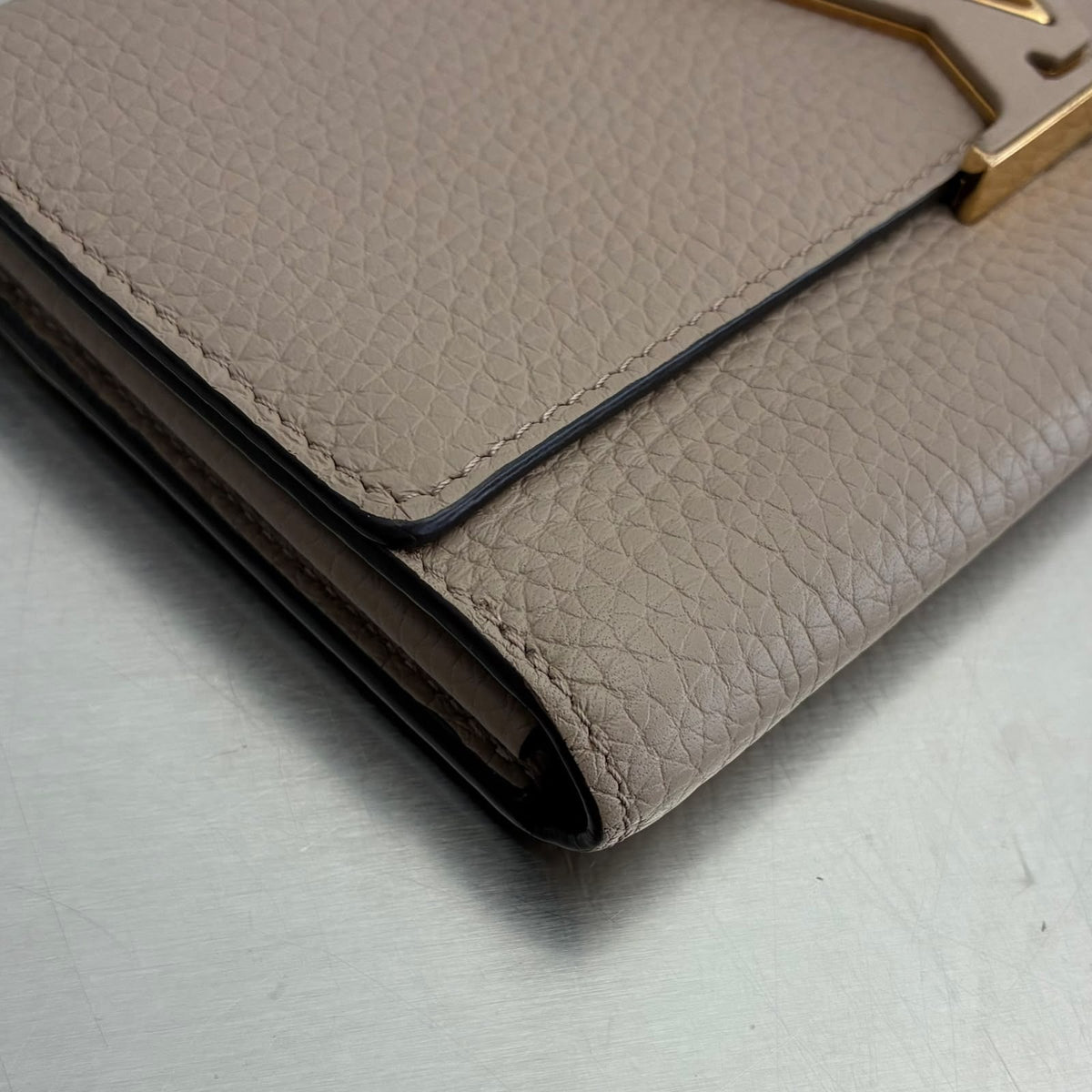 Louis Vuitton Capucines Geldbörse